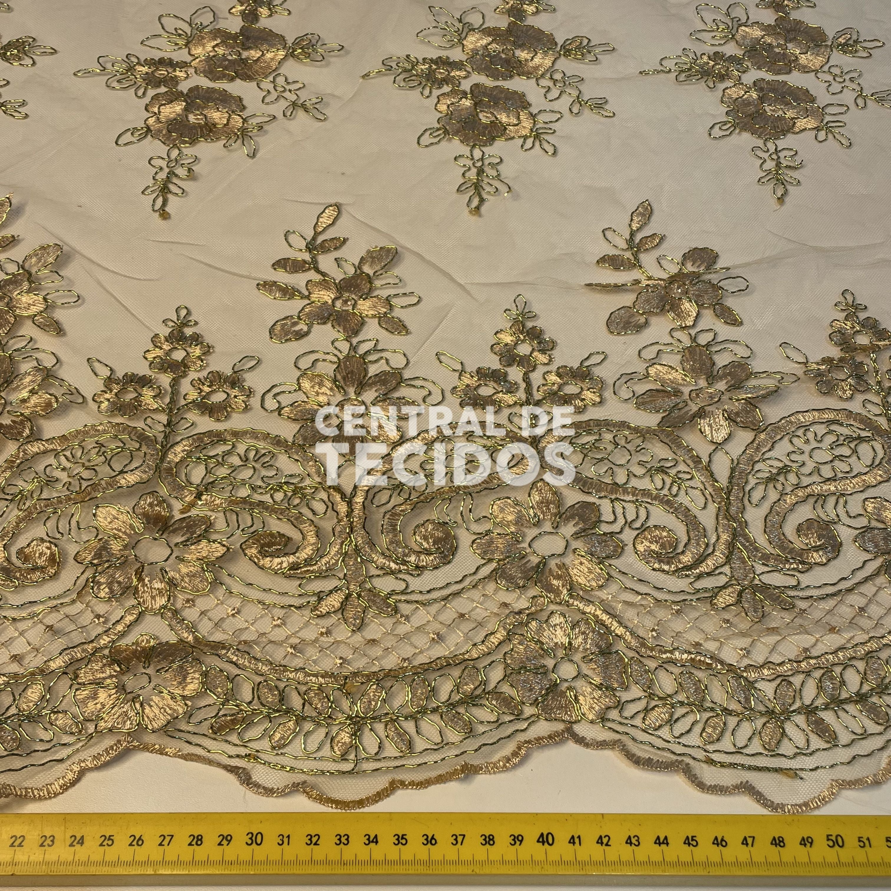 Tule Bordado Metalic Dourado