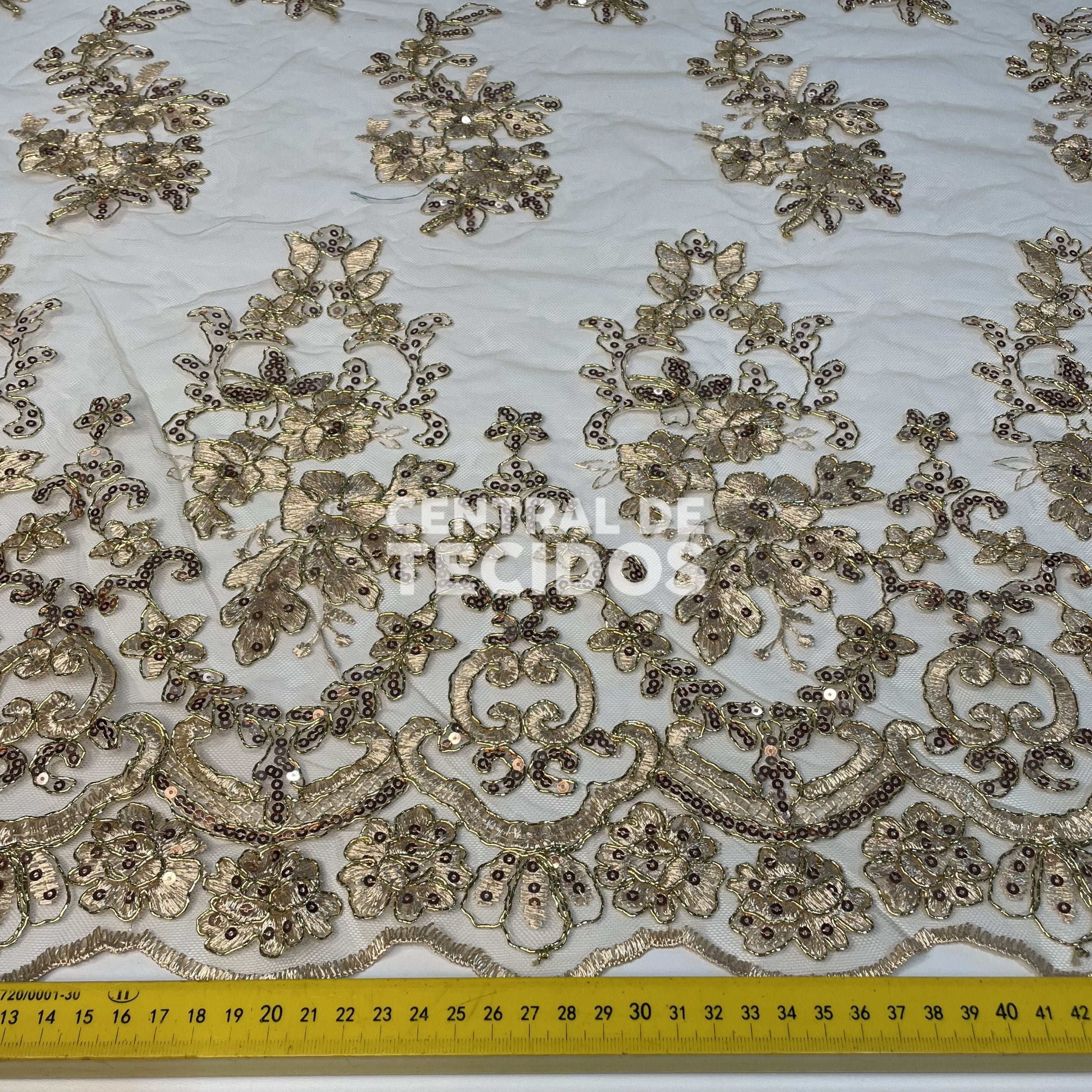 Tule Bordado Soho Dourado