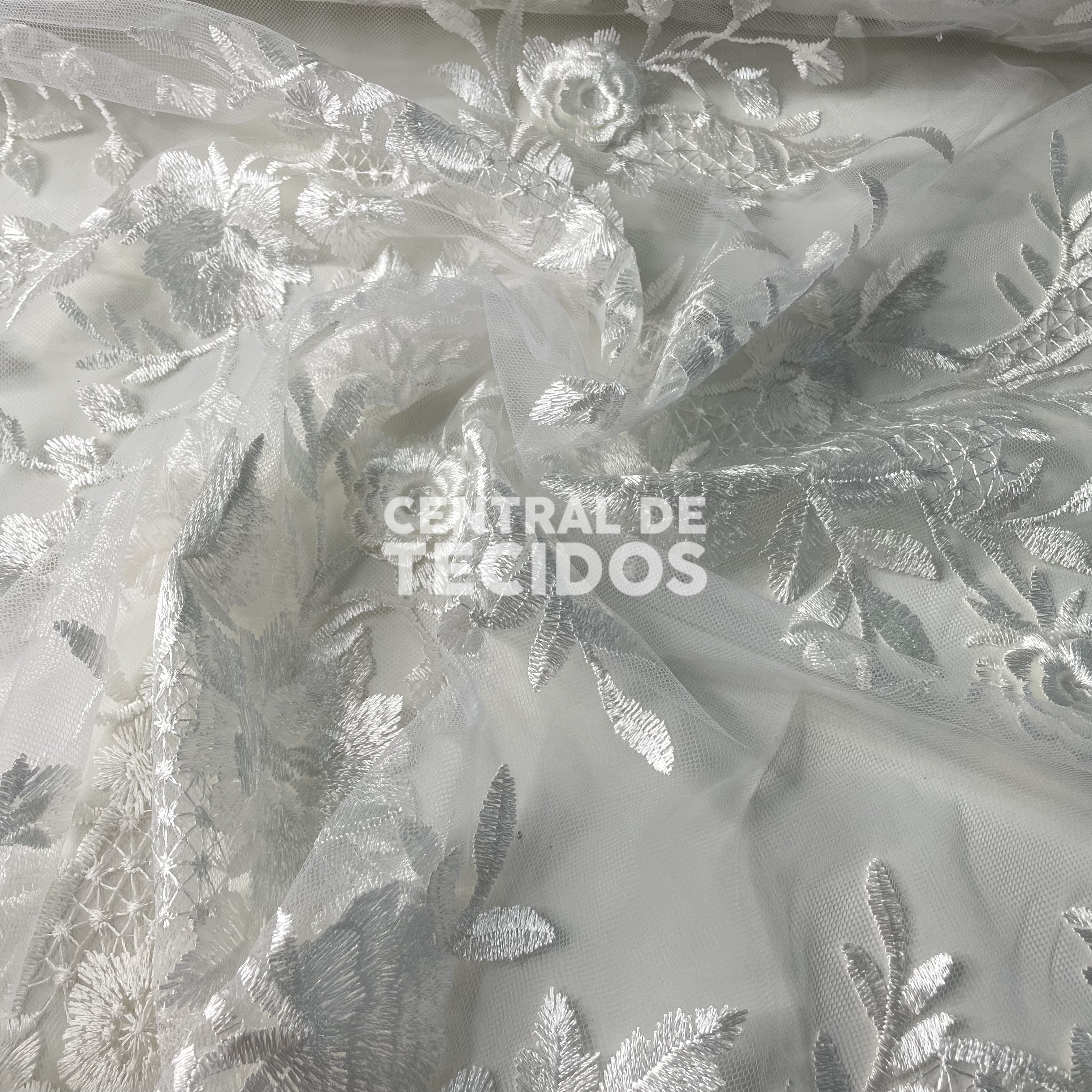 Tule Bordado 3D Floral Branco