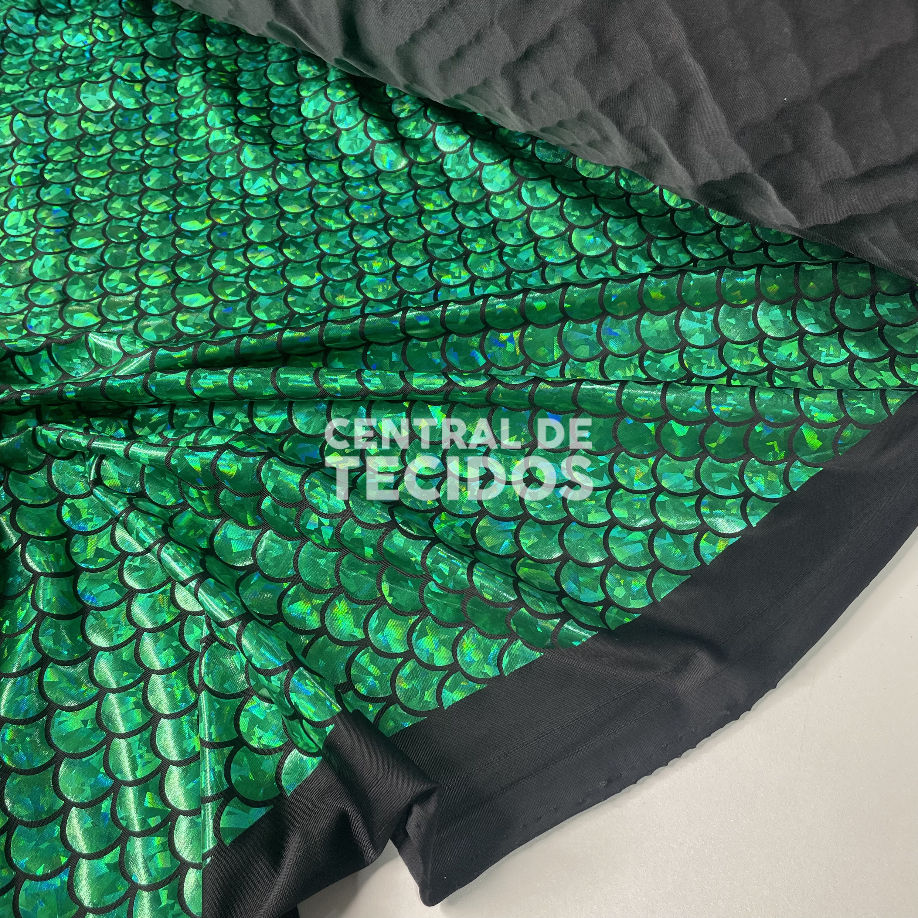 Malha Laminada Sereia Holográfica Verde