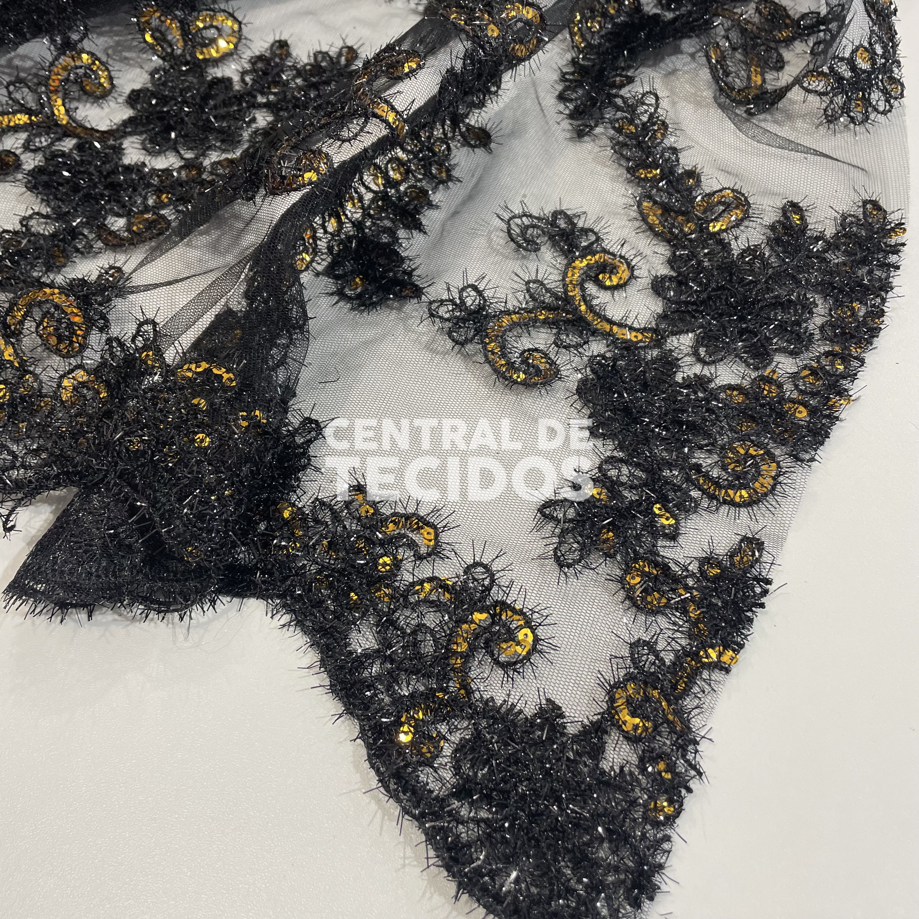 Tule Bordado Luna Radiante Preto