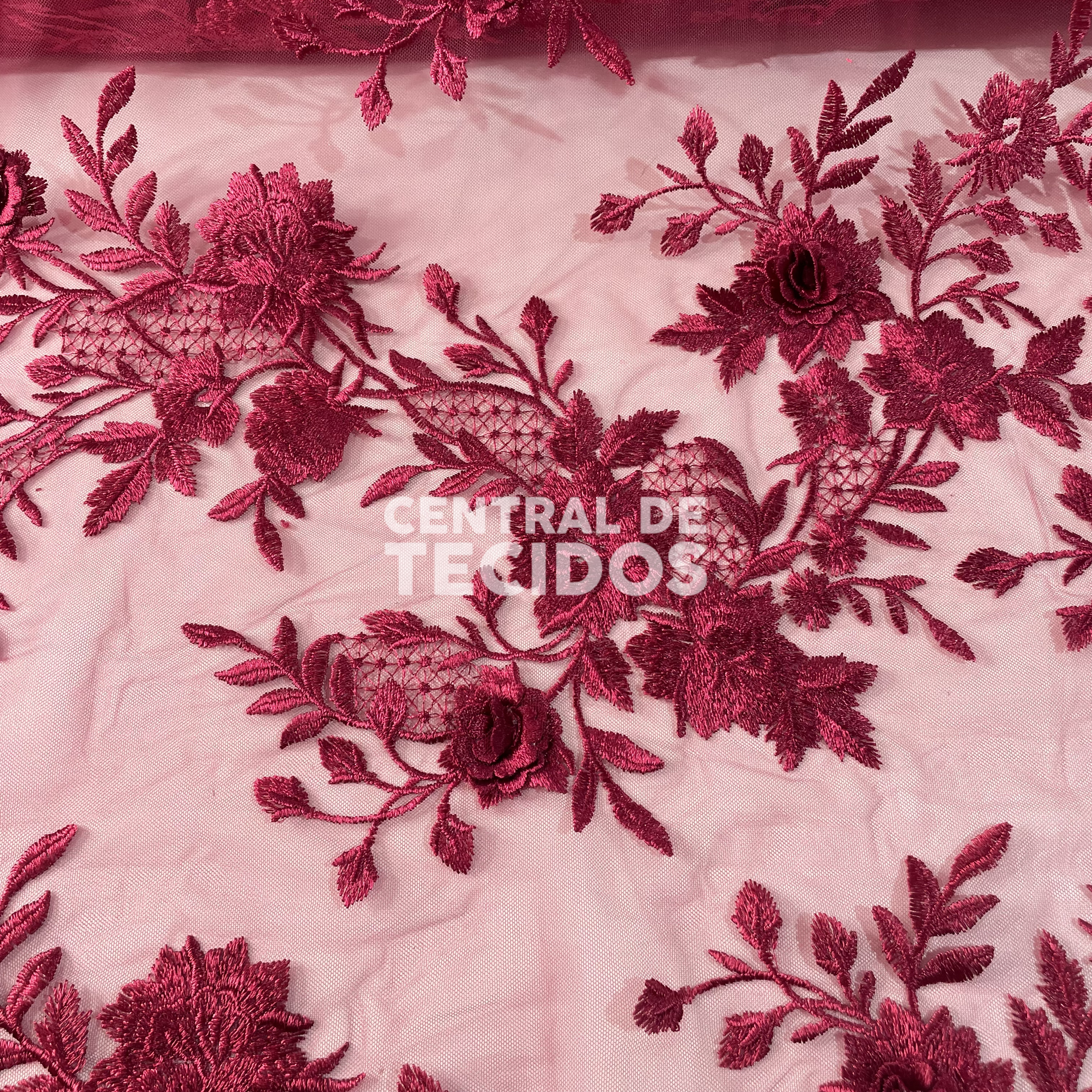 Tule Bordado 3D Floral Bordô