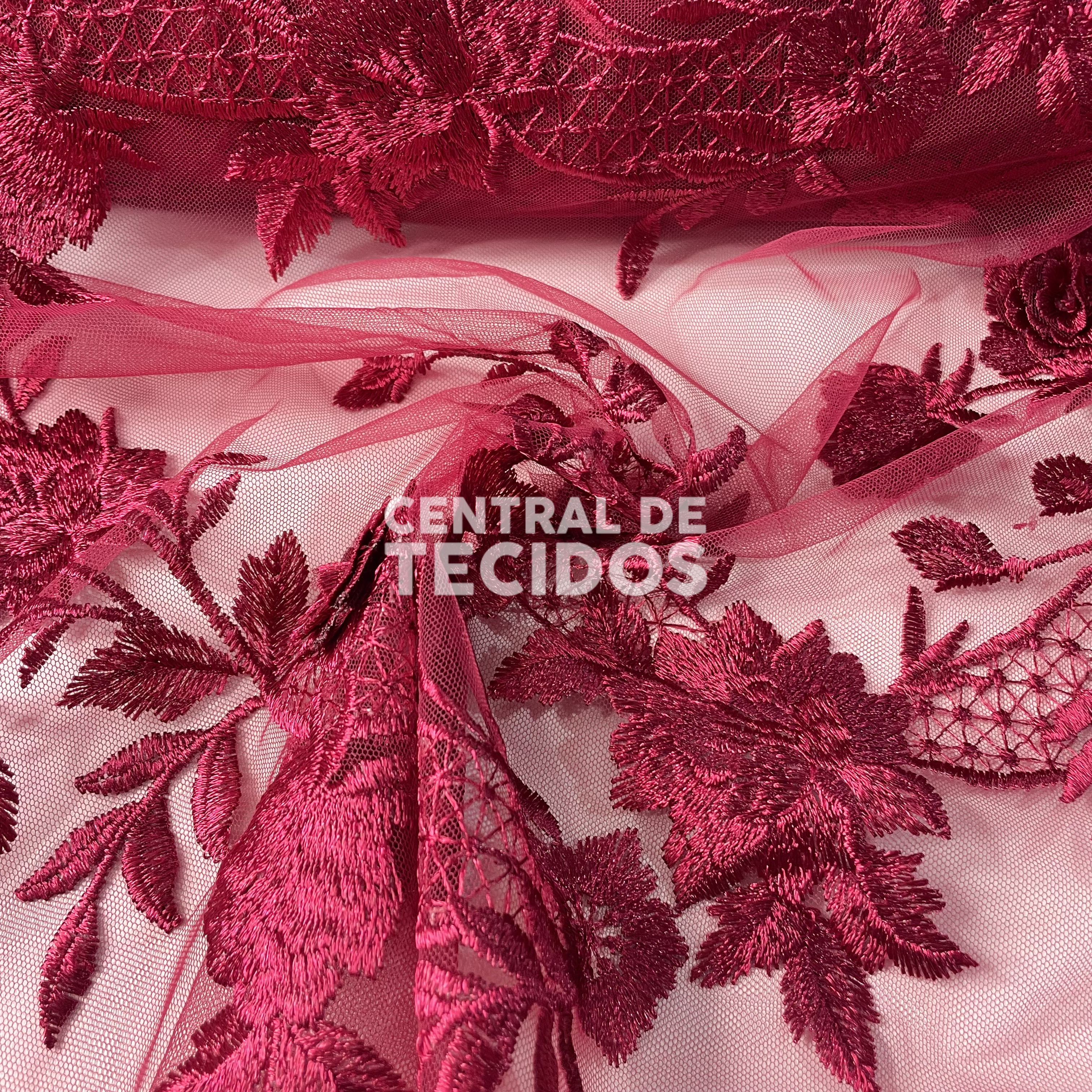 Tule Bordado 3D Floral Bordô