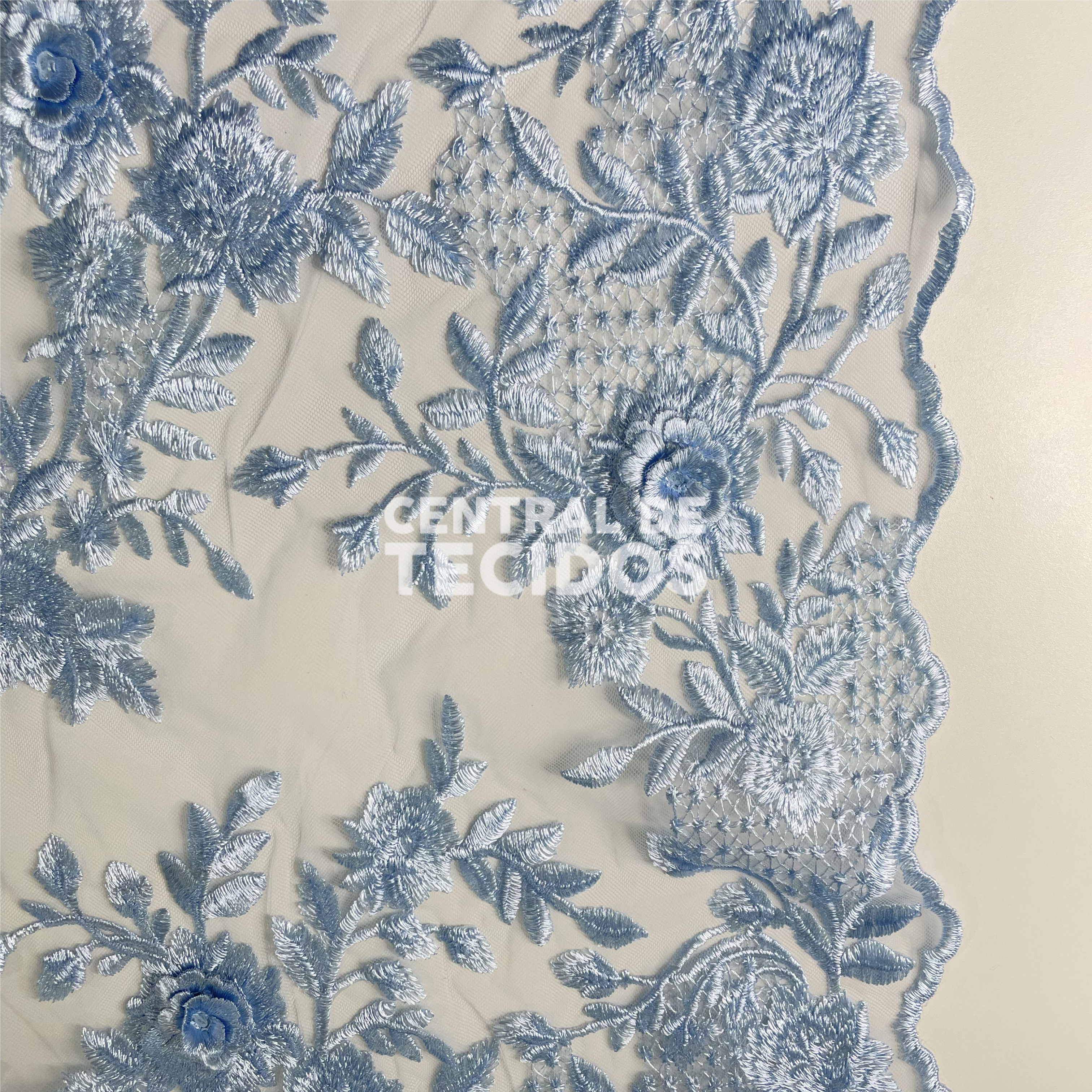 Tule Bordado 3D Floral Azul Claro