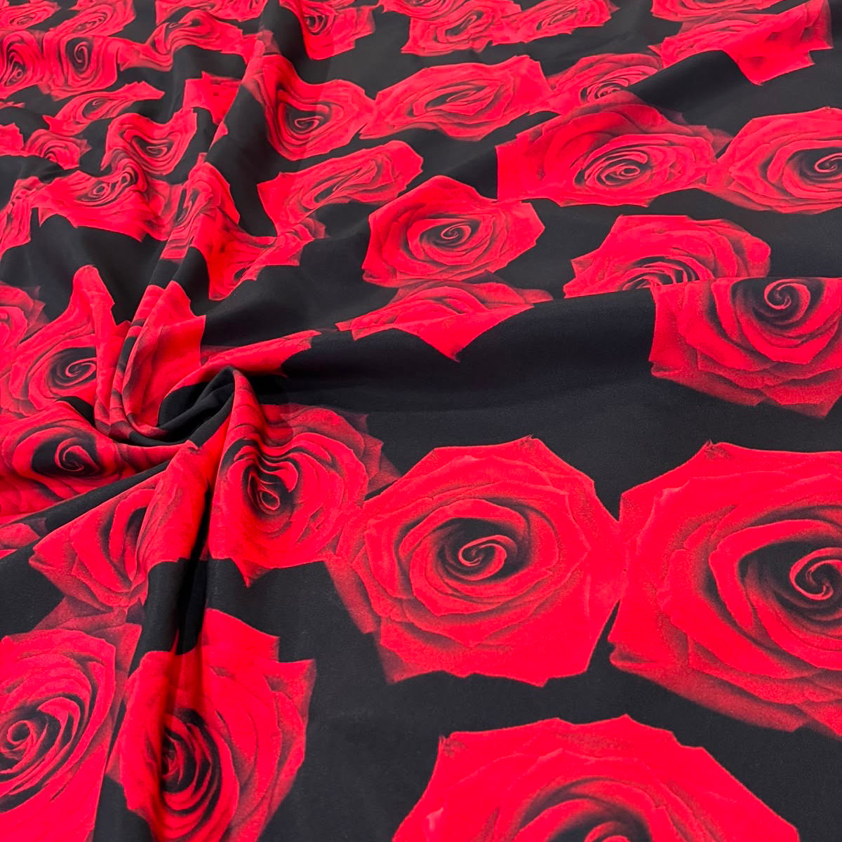 Oxford Digital Rosas Reais Vermelhas Fundo Preto