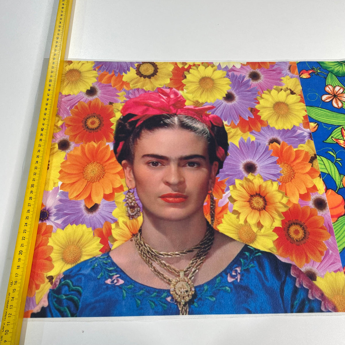 Kit com 3 imagens 50x50 em Veludo Suede Digital Frida Kahlo 04