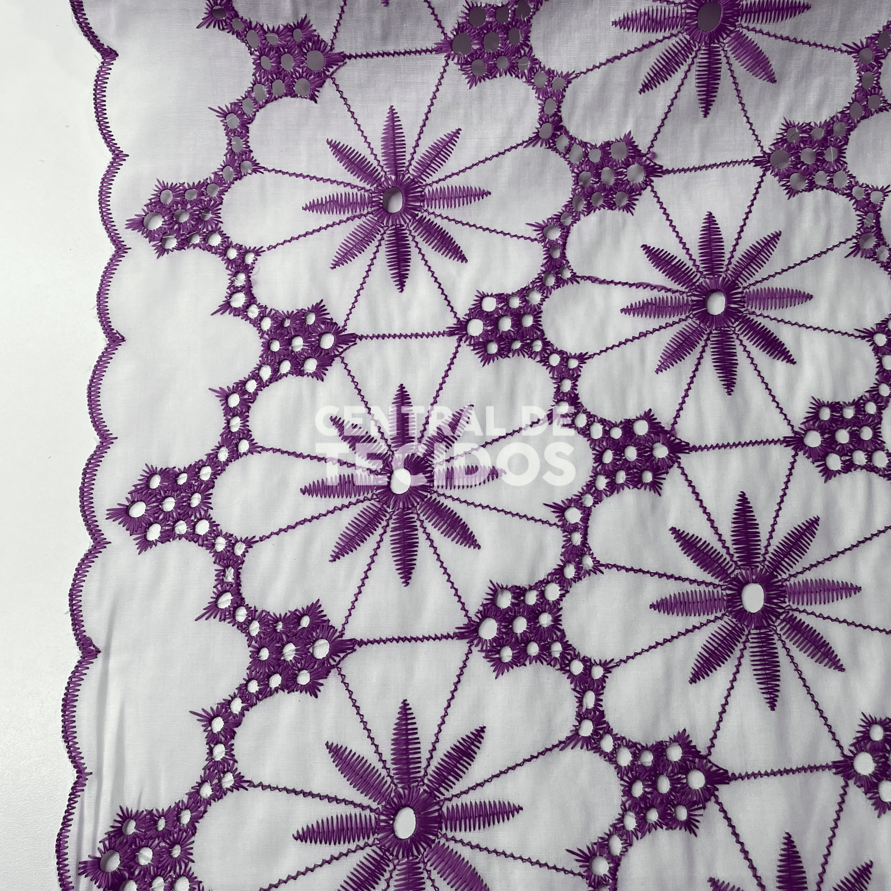 Laise Bordado Branco e Roxo