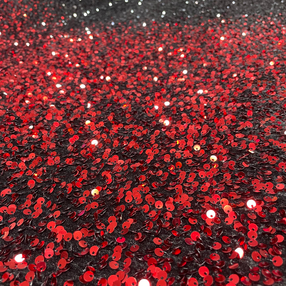 Veludo Paetê Degradê Vermelho e Preto