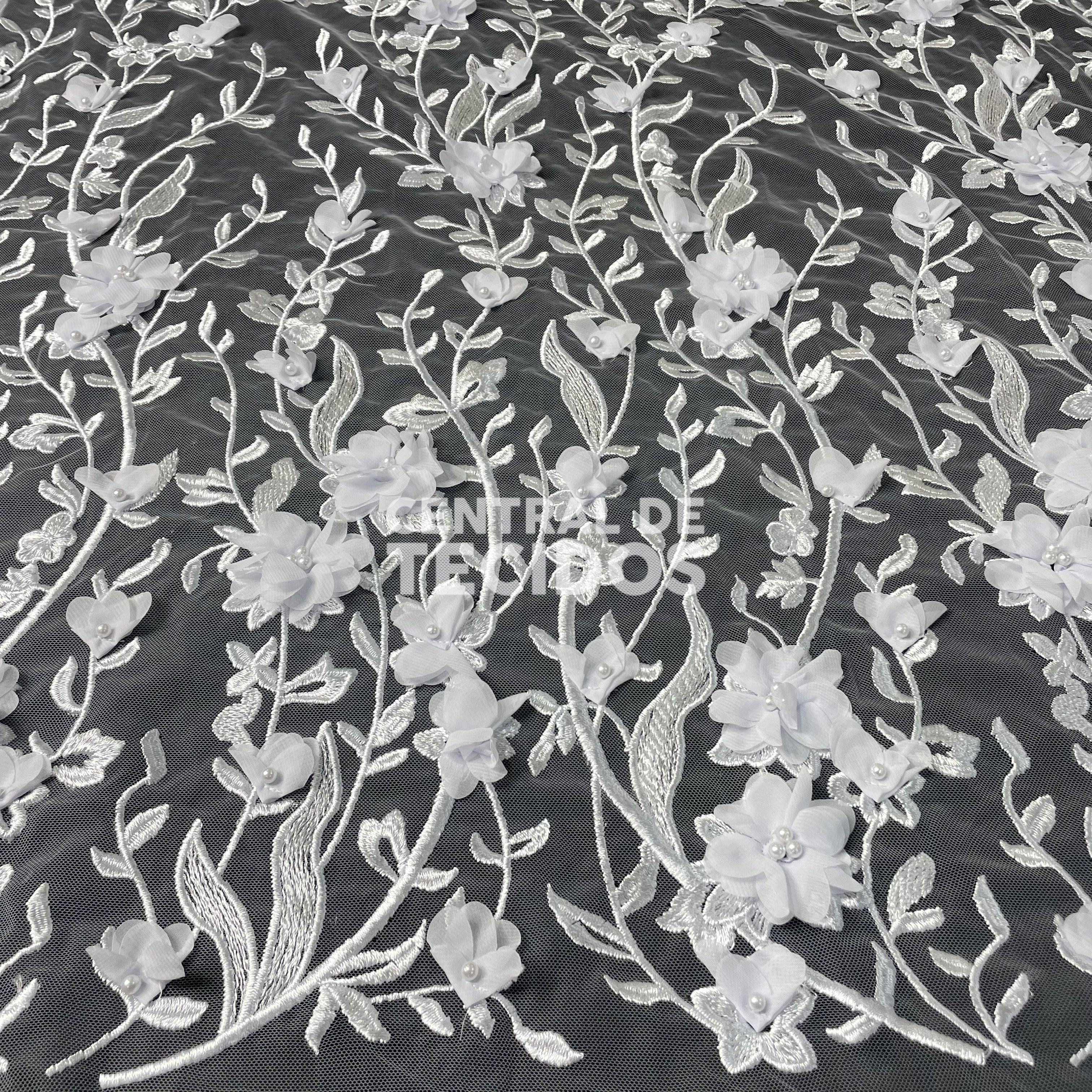 Tule Design Floral 3D Branco