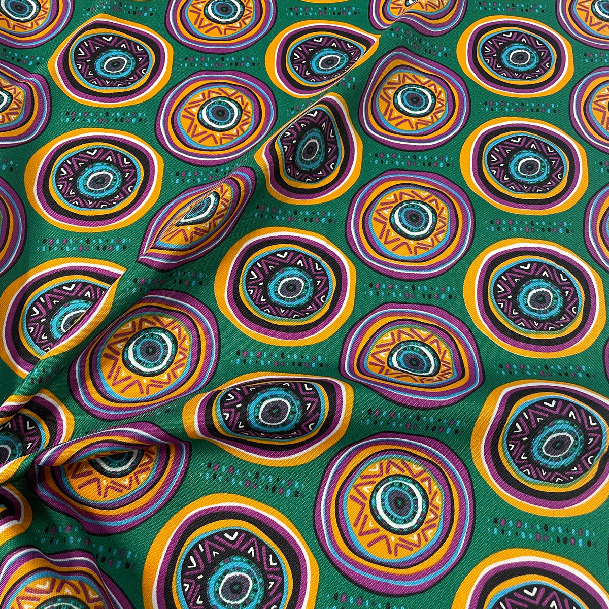 Oxford Afro Círculos Vibrantes Fundo Verde