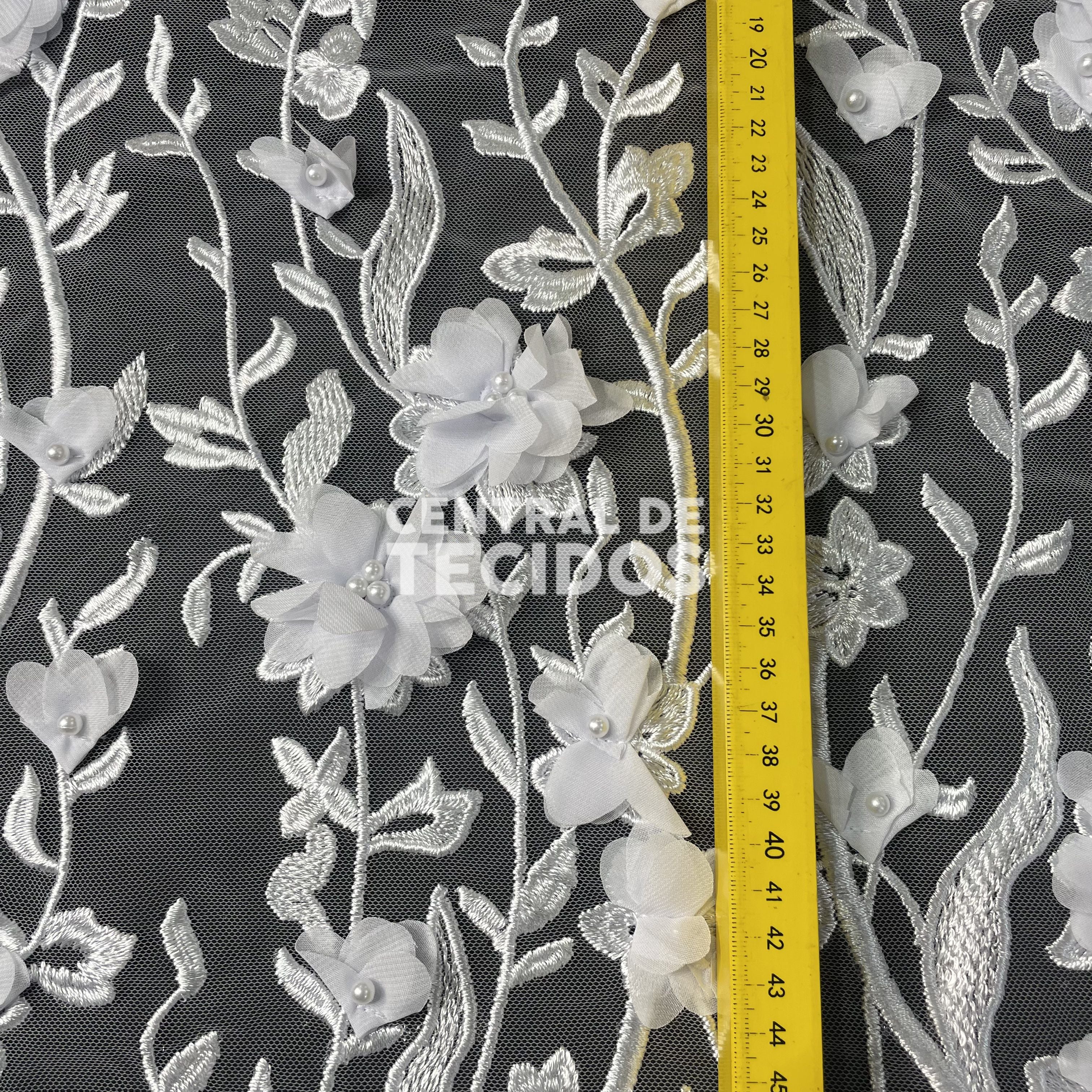 Tule Design Floral 3D Branco