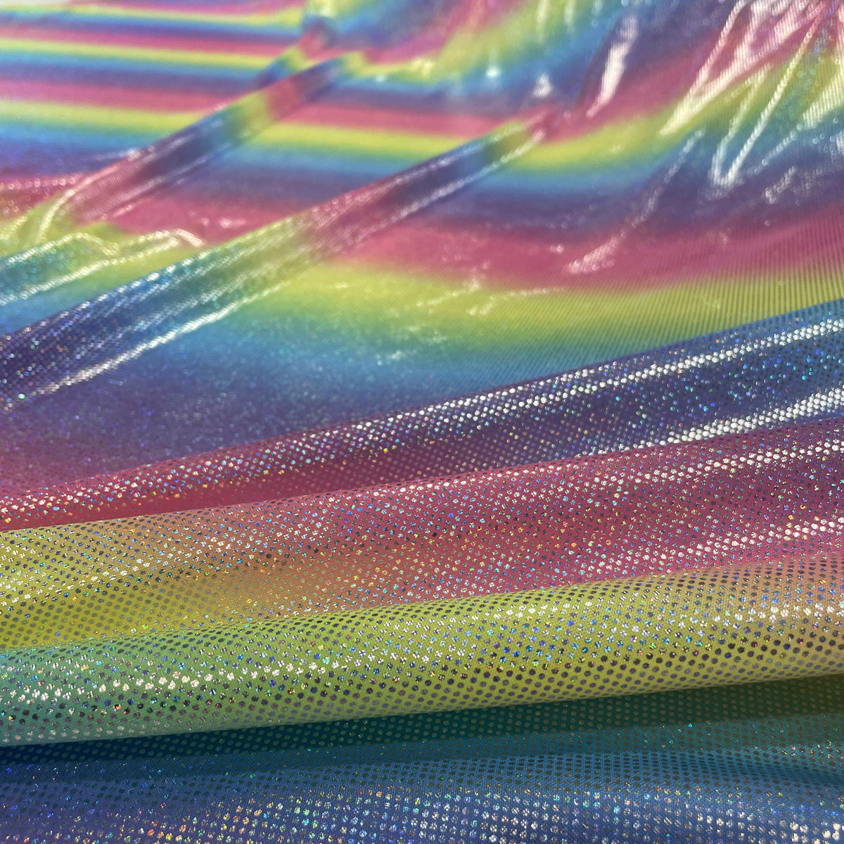Malha Laminada Unicórnio Multicolor 02