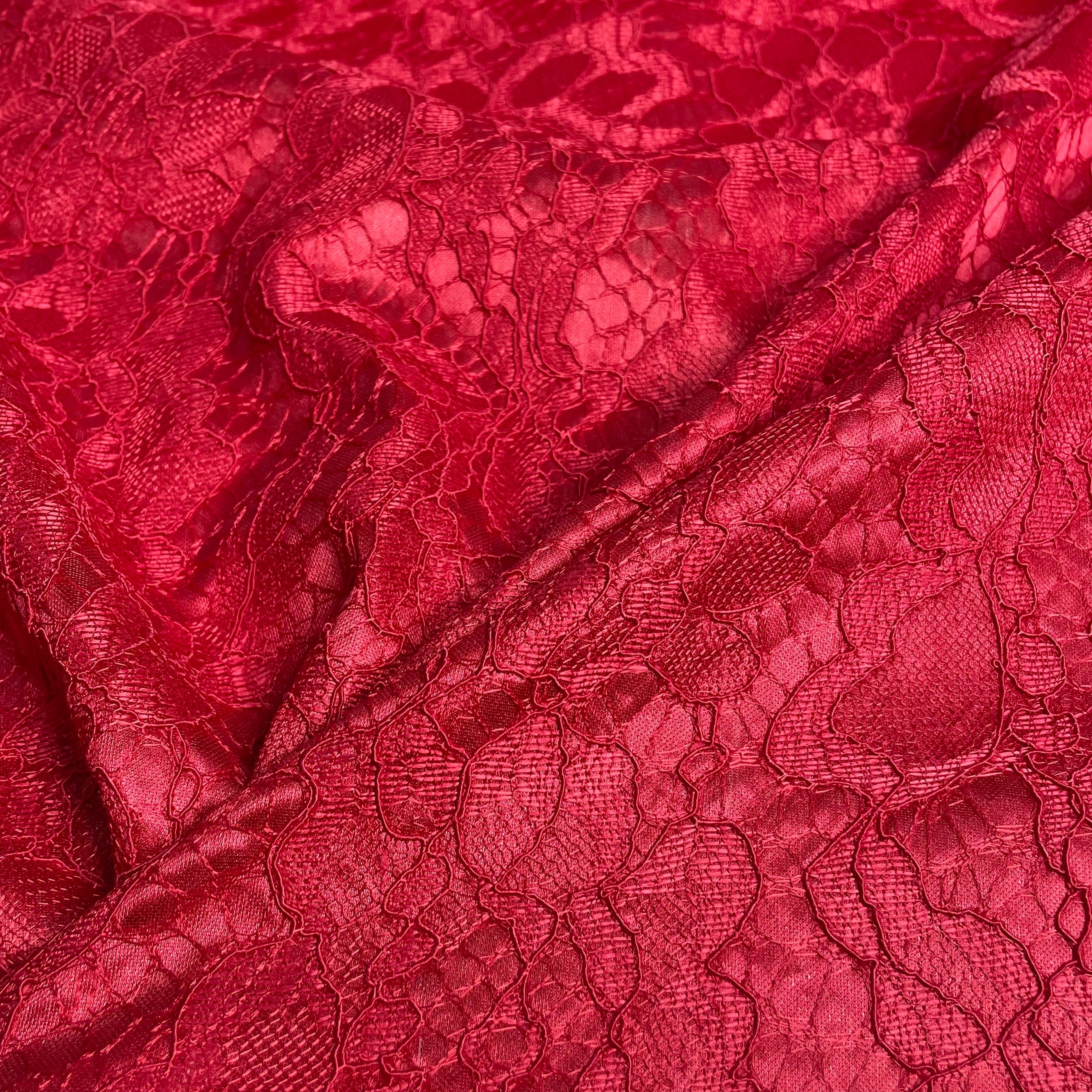 Renda Hope Lace Dublada com Cetim Vermelha