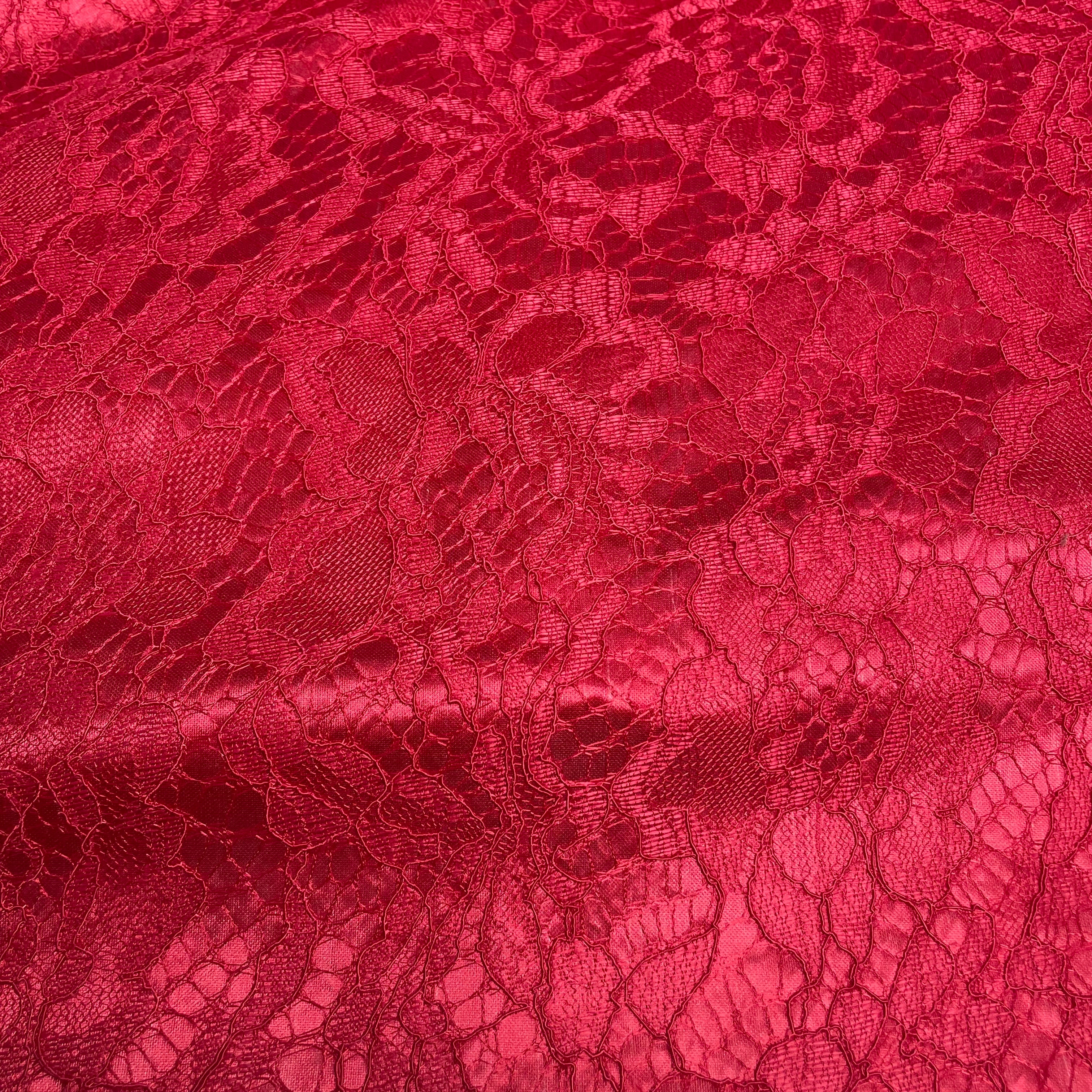 Renda Hope Lace Dublada com Cetim Vermelha
