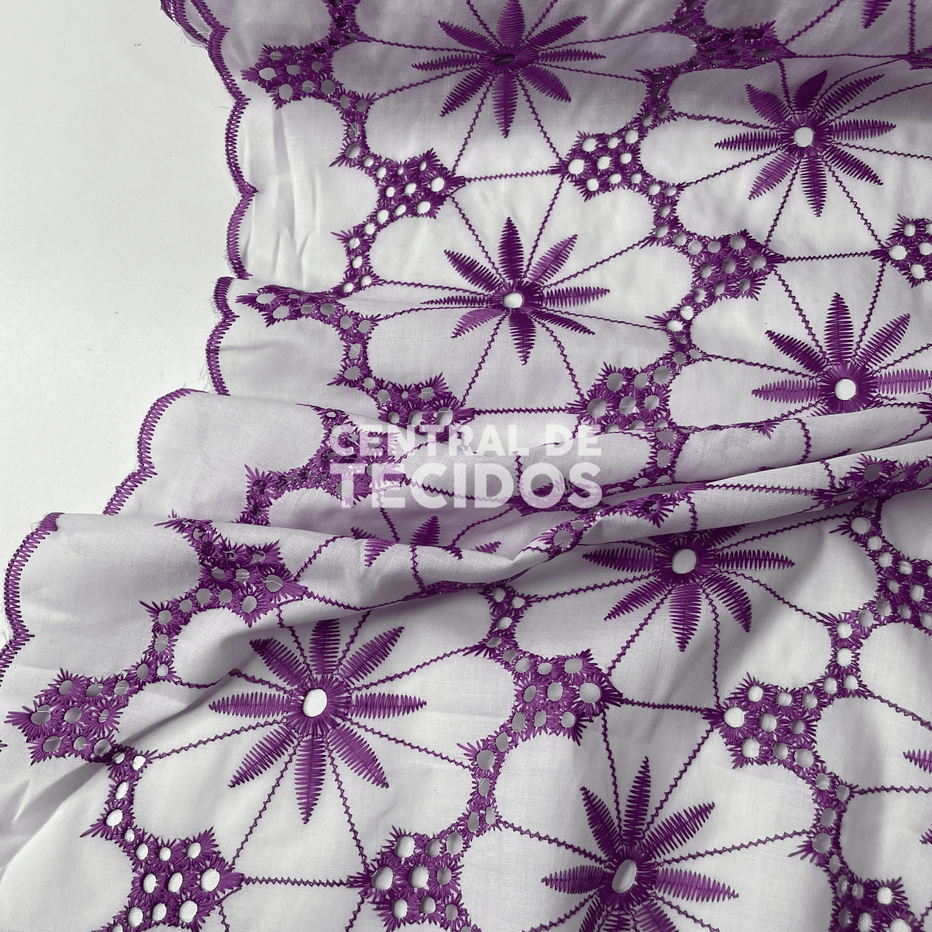 Laise Bordado Branco e Roxo