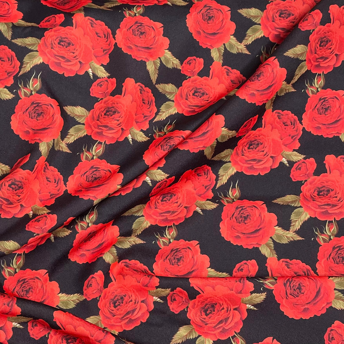 Oxford Digital Flores e Folhas Preto Vermelho