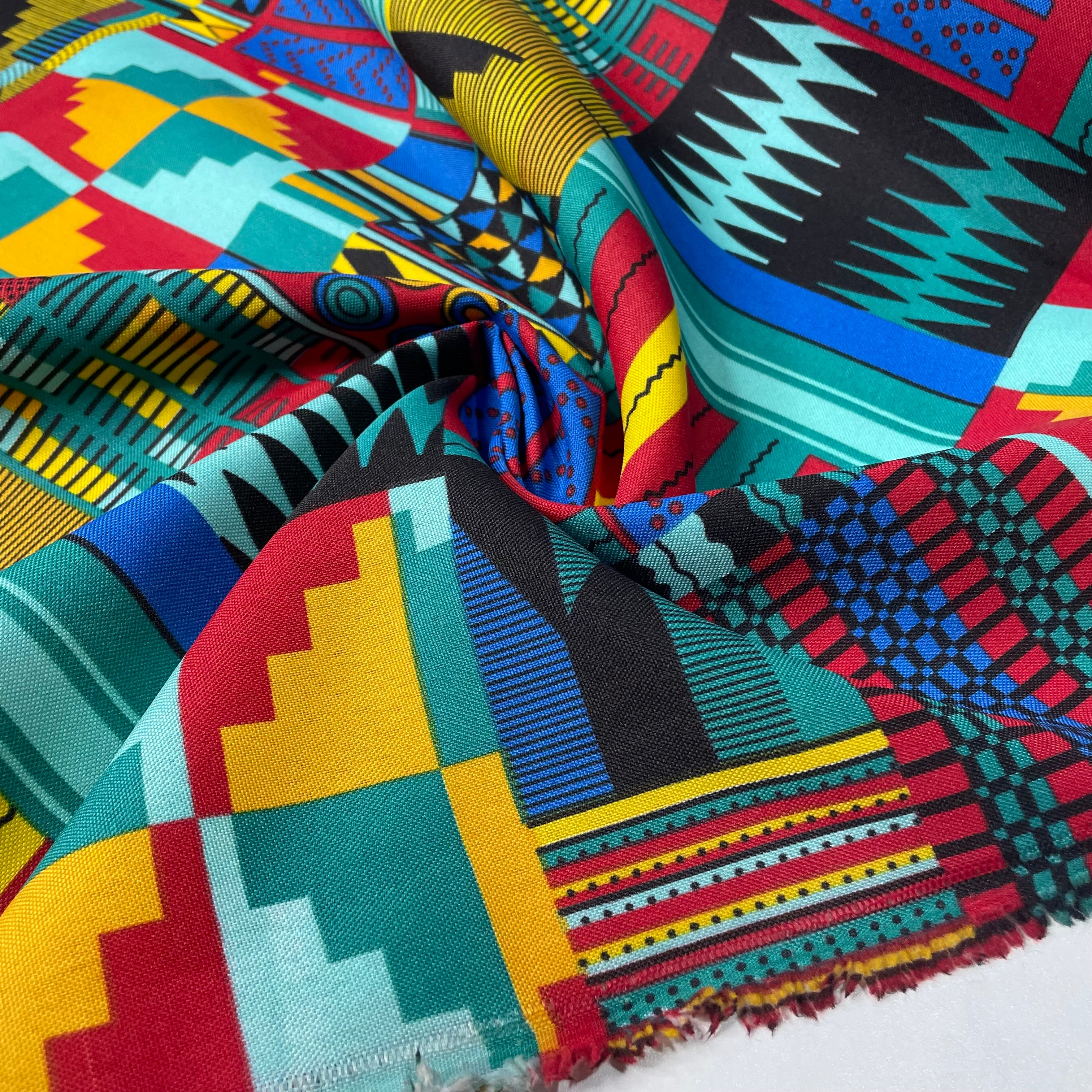 Oxford Étnico Patchwork Tribal Verde Água e Vermelho
