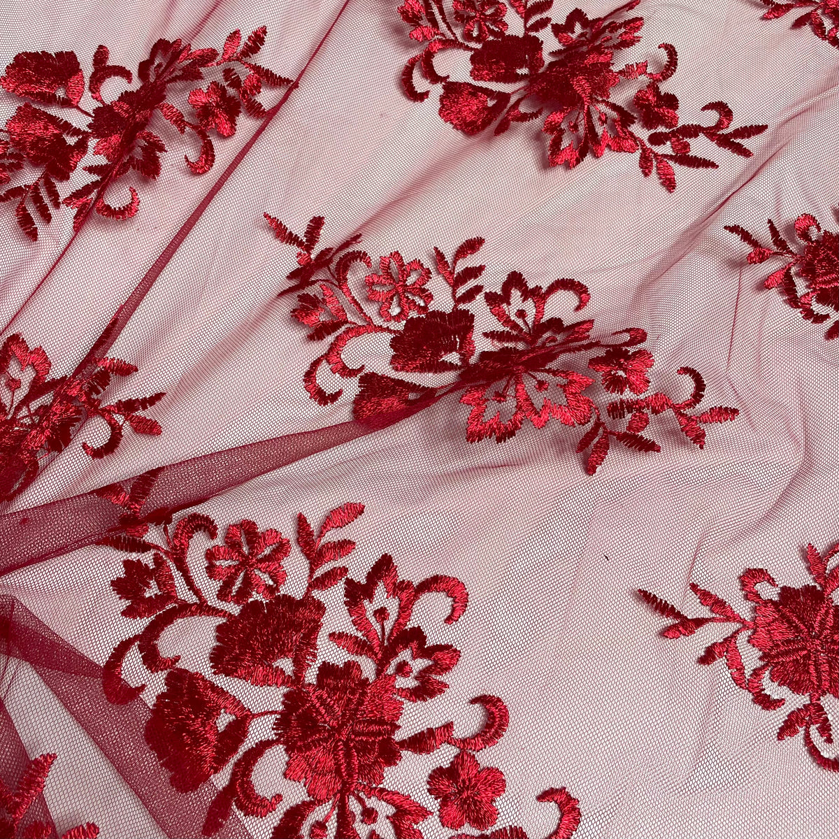 Tule Bordado Juliana Vermelho