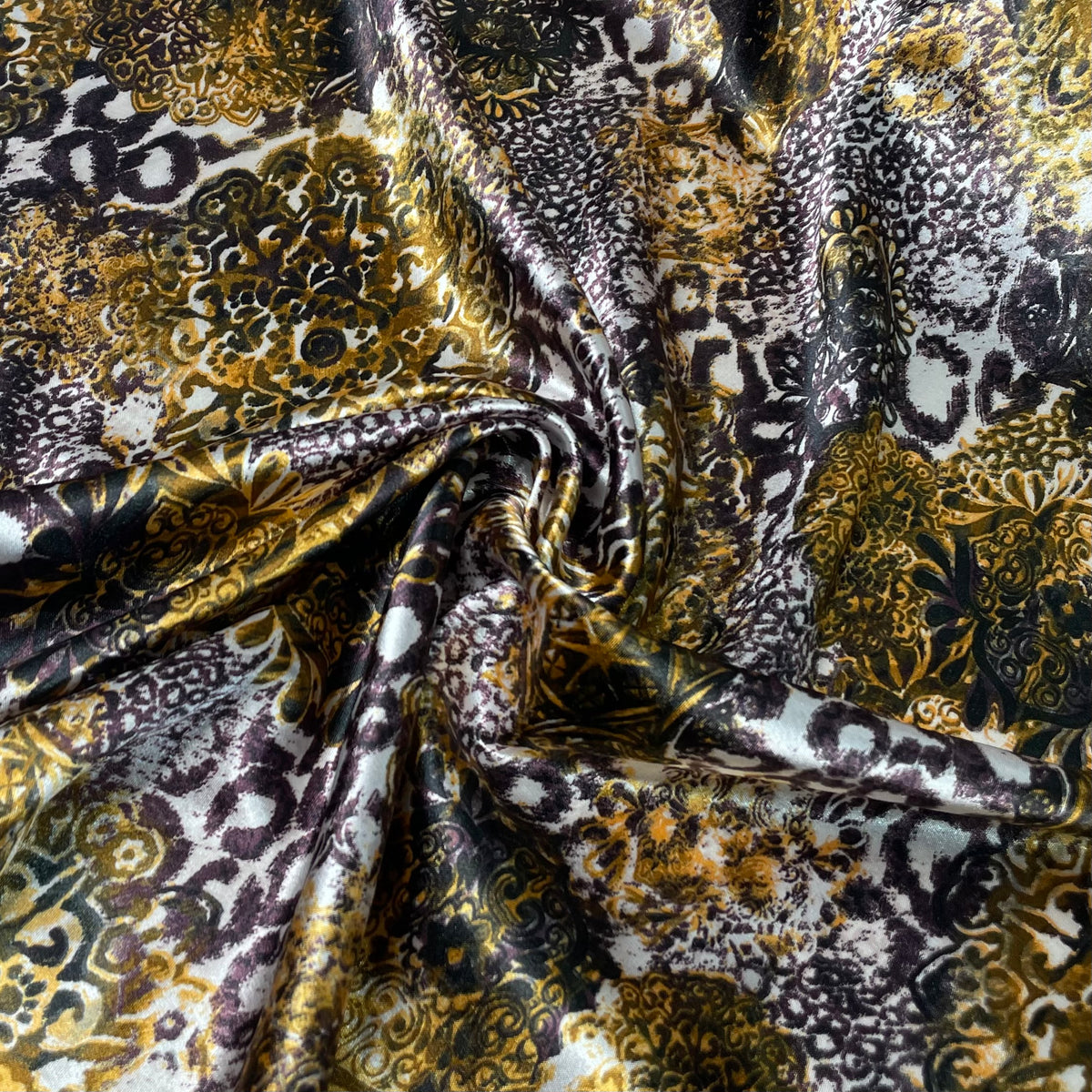 Cetim Estampado Animal Print Dourado