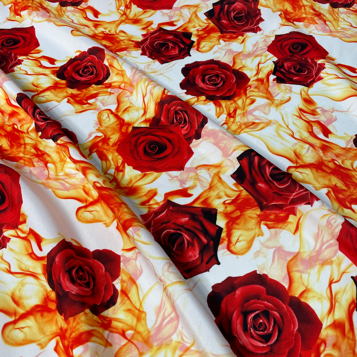 Oxford Digital Rosas e Fogo Fundo Branco