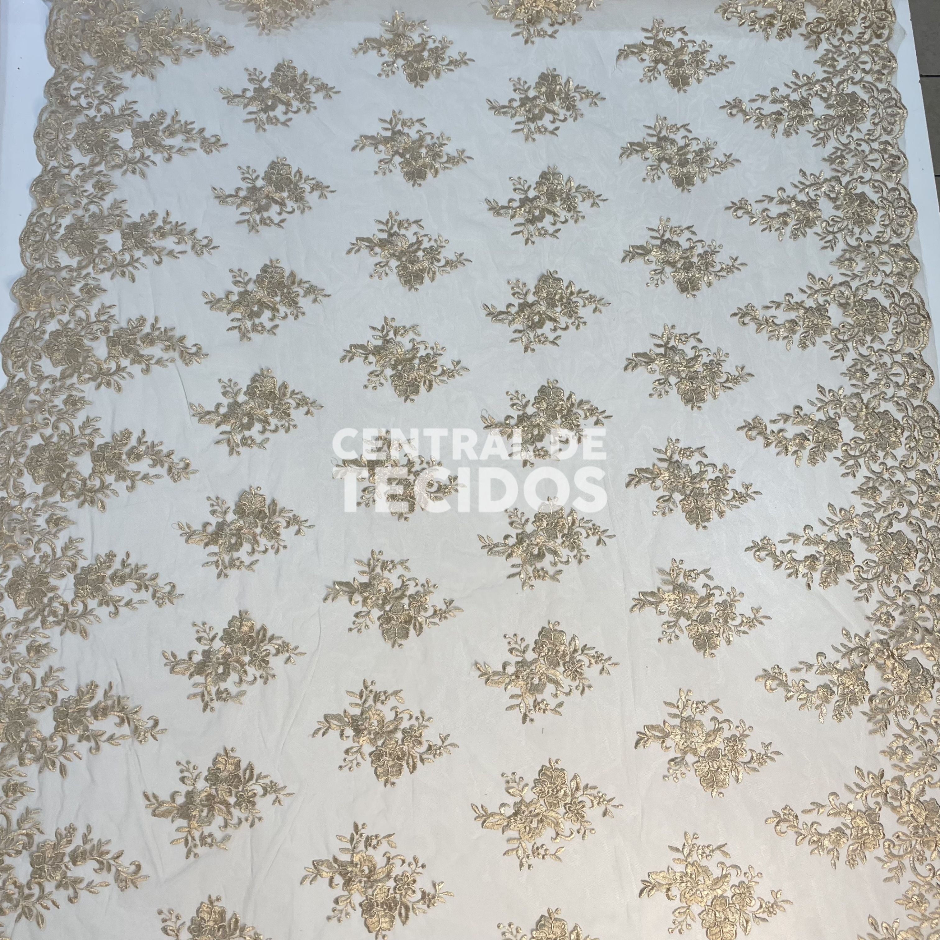 Tule Bordado Juliana Dourado