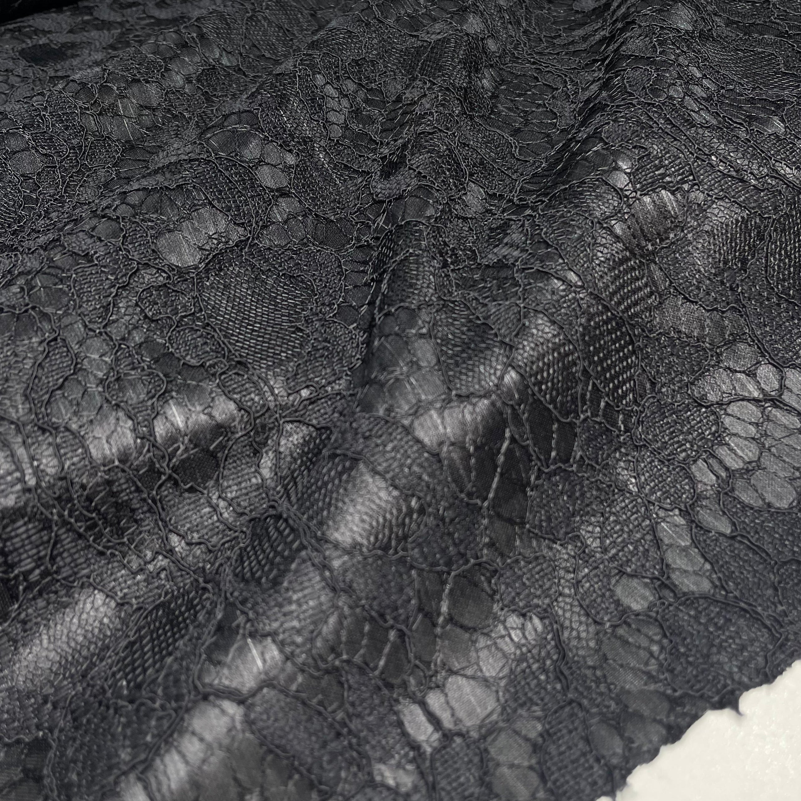 Renda Hope Lace Dublada com Cetim Preta