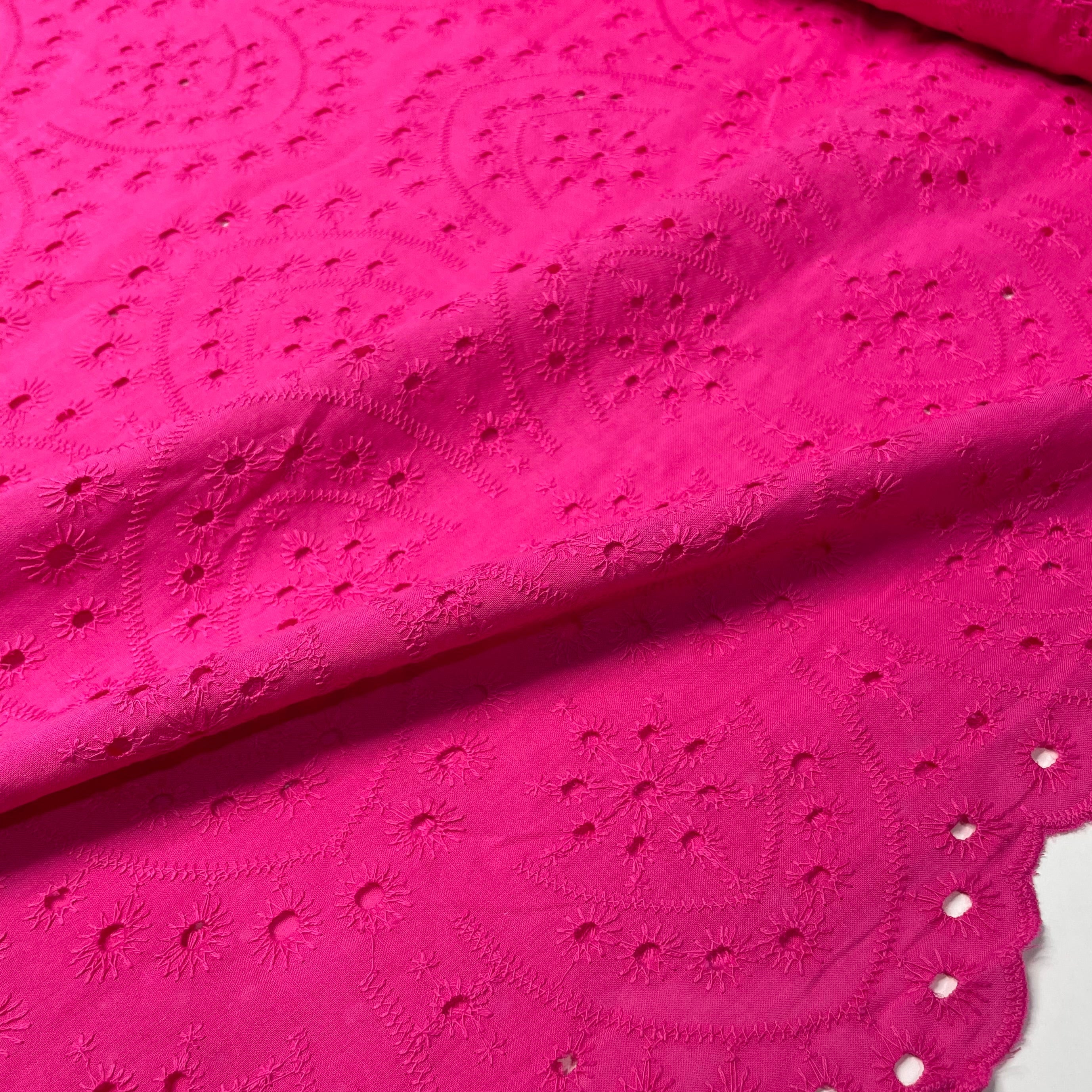Laise Bordado Rosa Choque