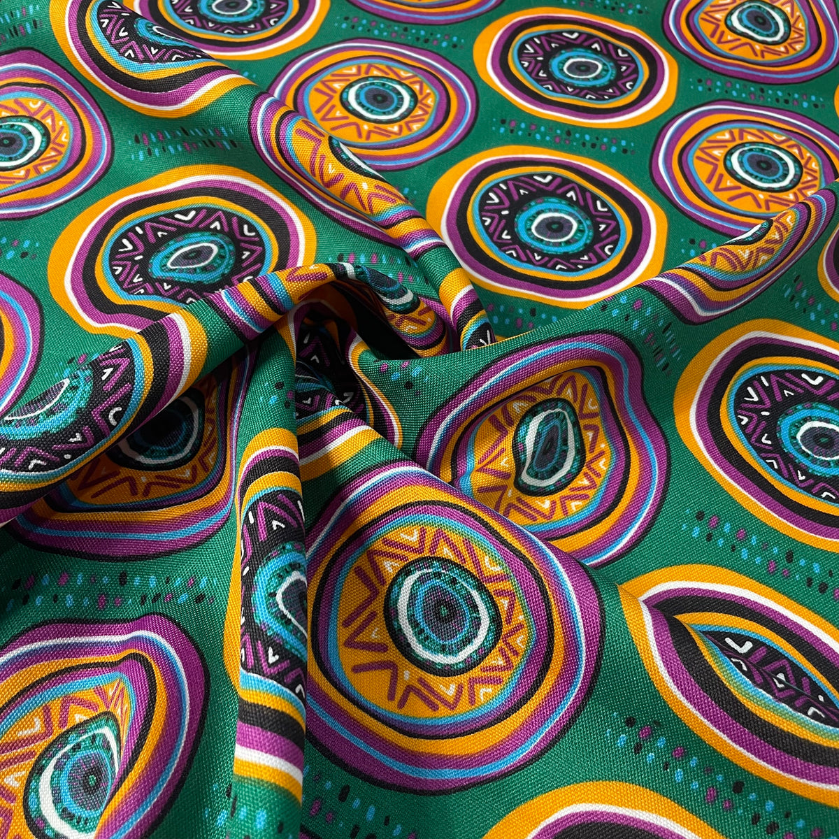Oxford Afro Círculos Vibrantes Fundo Verde