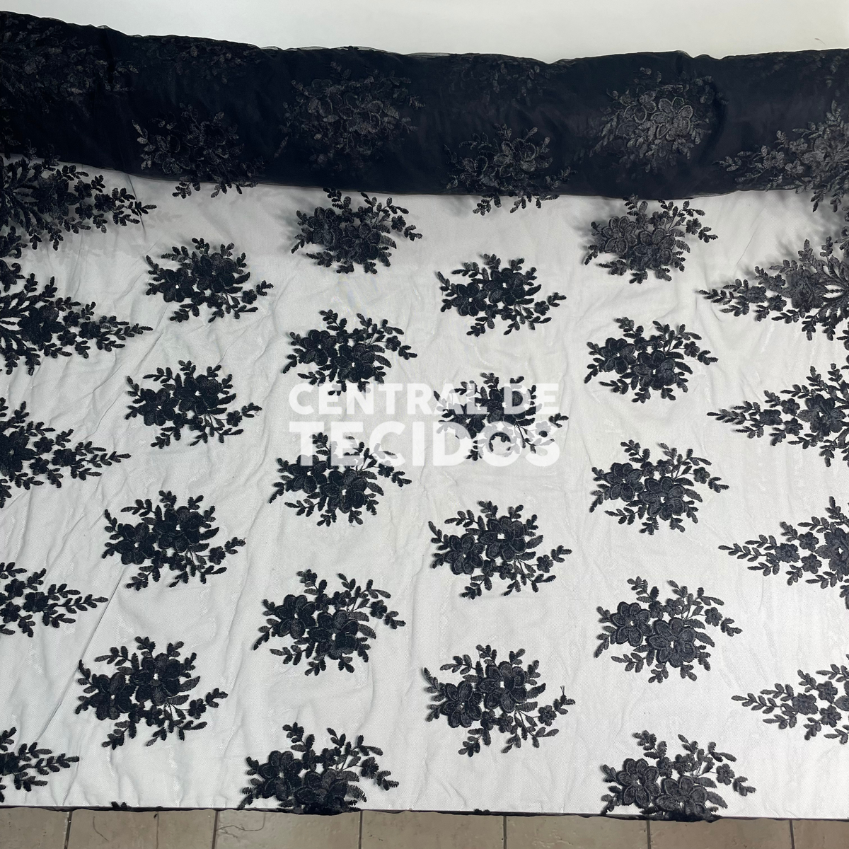Tule Bordado Juliana Preto