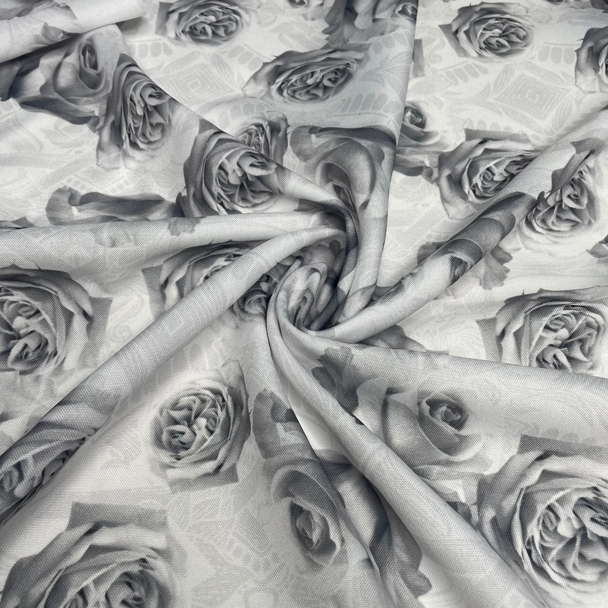 Oxford Estampado Digital Rosas Branco e Cinza