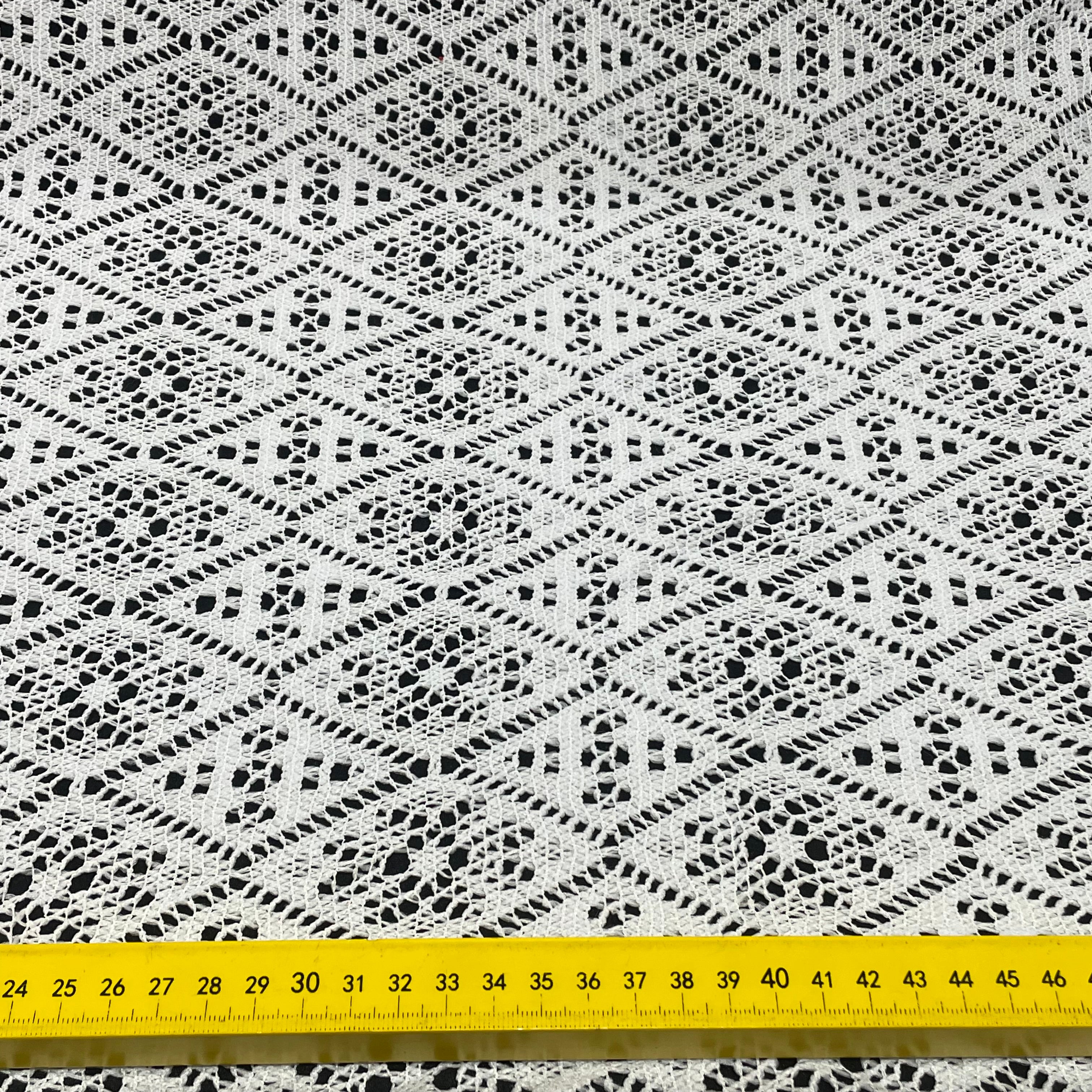Renda Crochet Losangos Branca