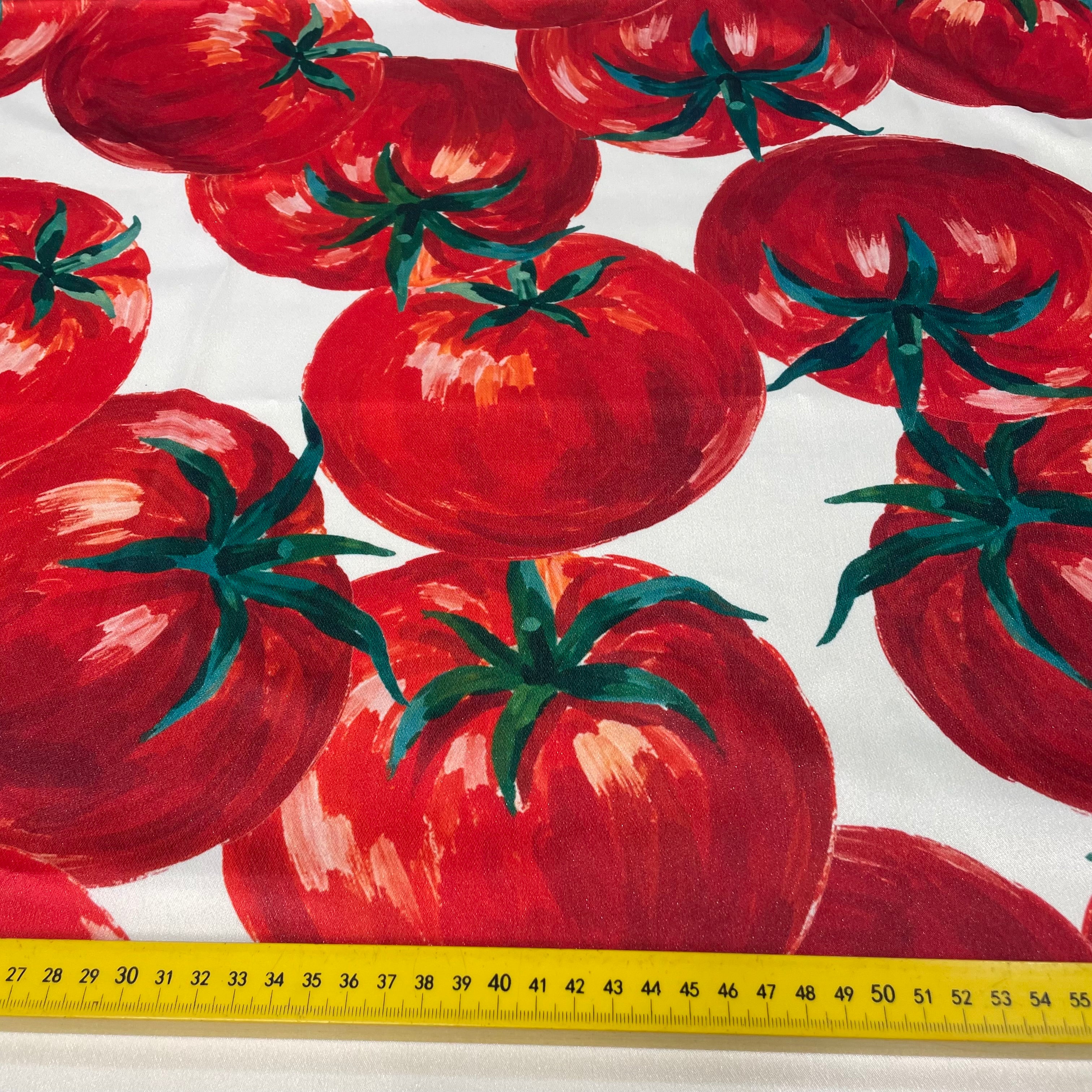 Crepe Satin Tomates Grandes Fundo Liso Marfim