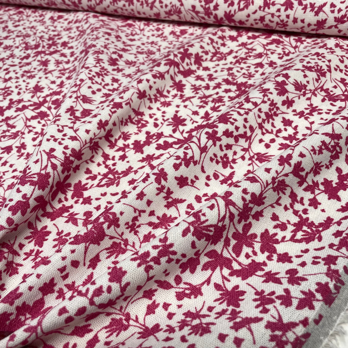 Tecido Linho Misto Floral Rosa