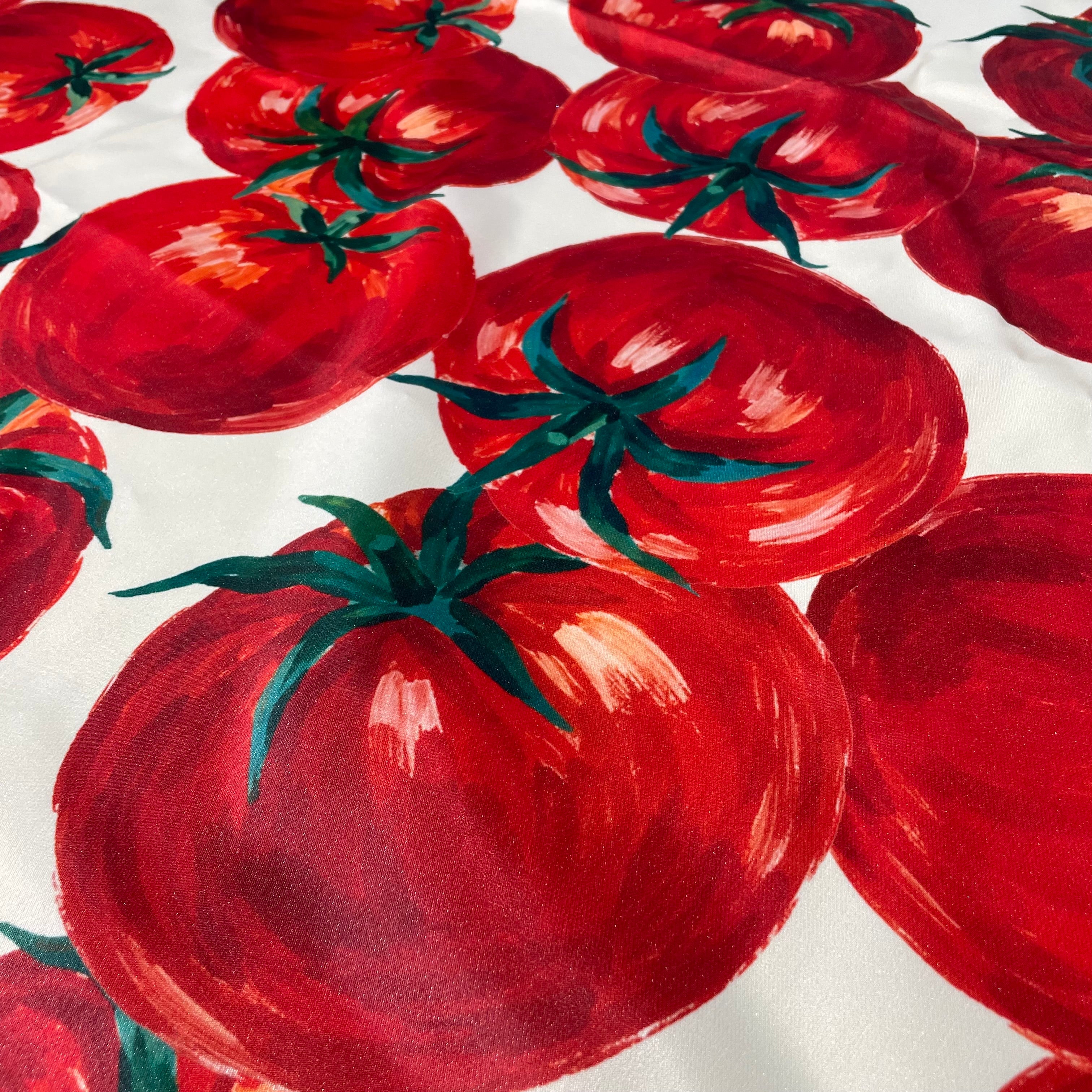Crepe Satin Tomates Grandes Fundo Liso Marfim
