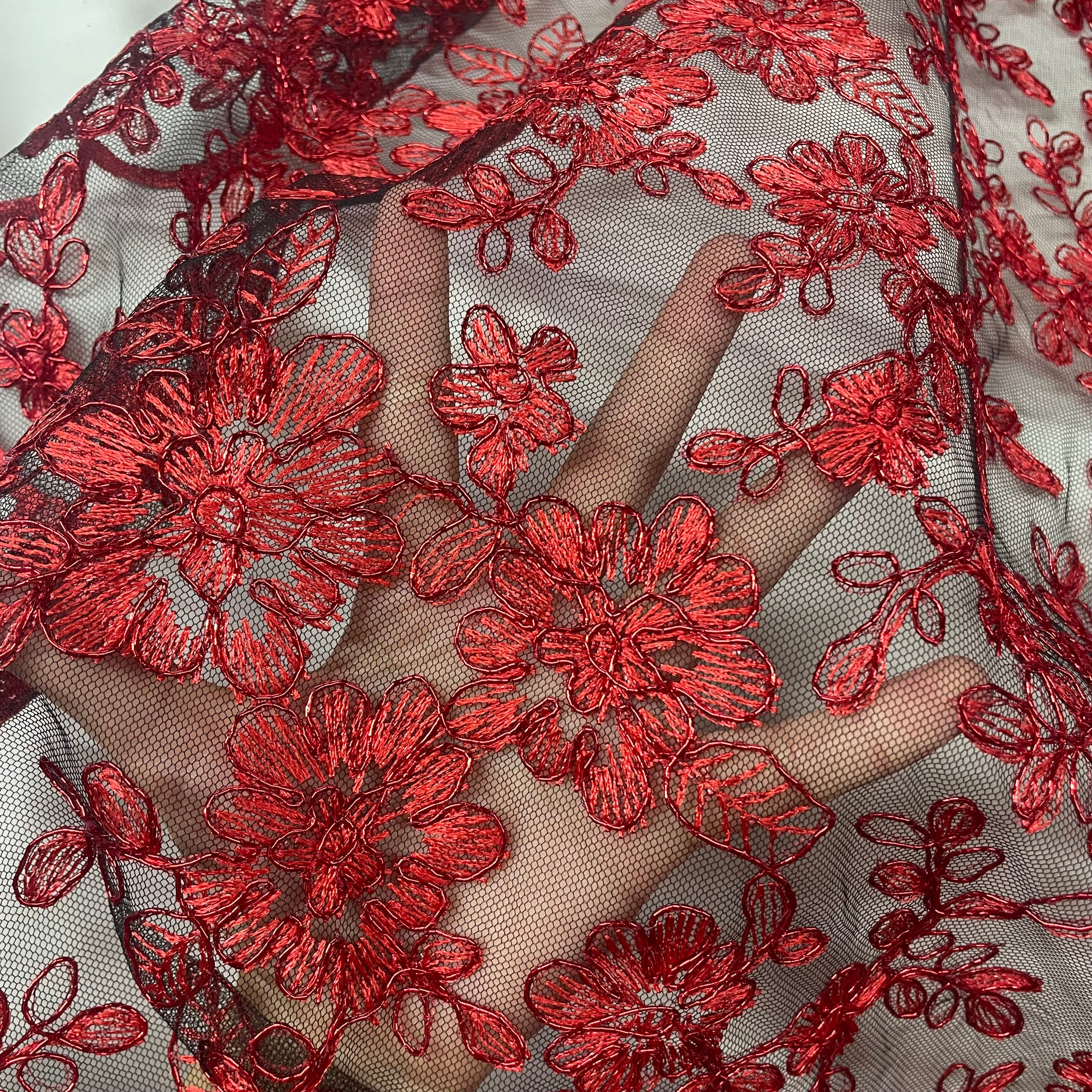 Tule Bordado Metálico GODESS 555 Vermelho e Preto