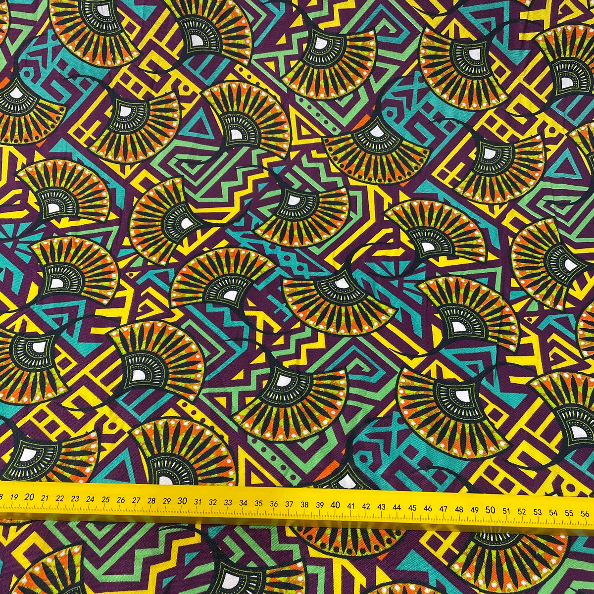 Oxford Afro Leques Dourados Fundo Beterraba