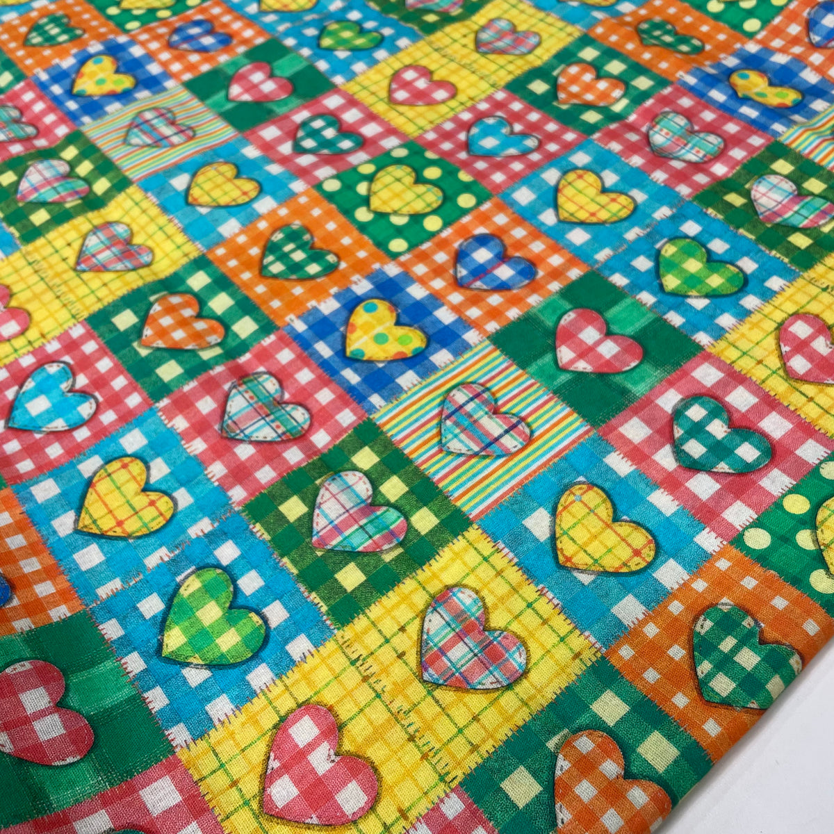 Tricoline Estampado Xadrez em Corações