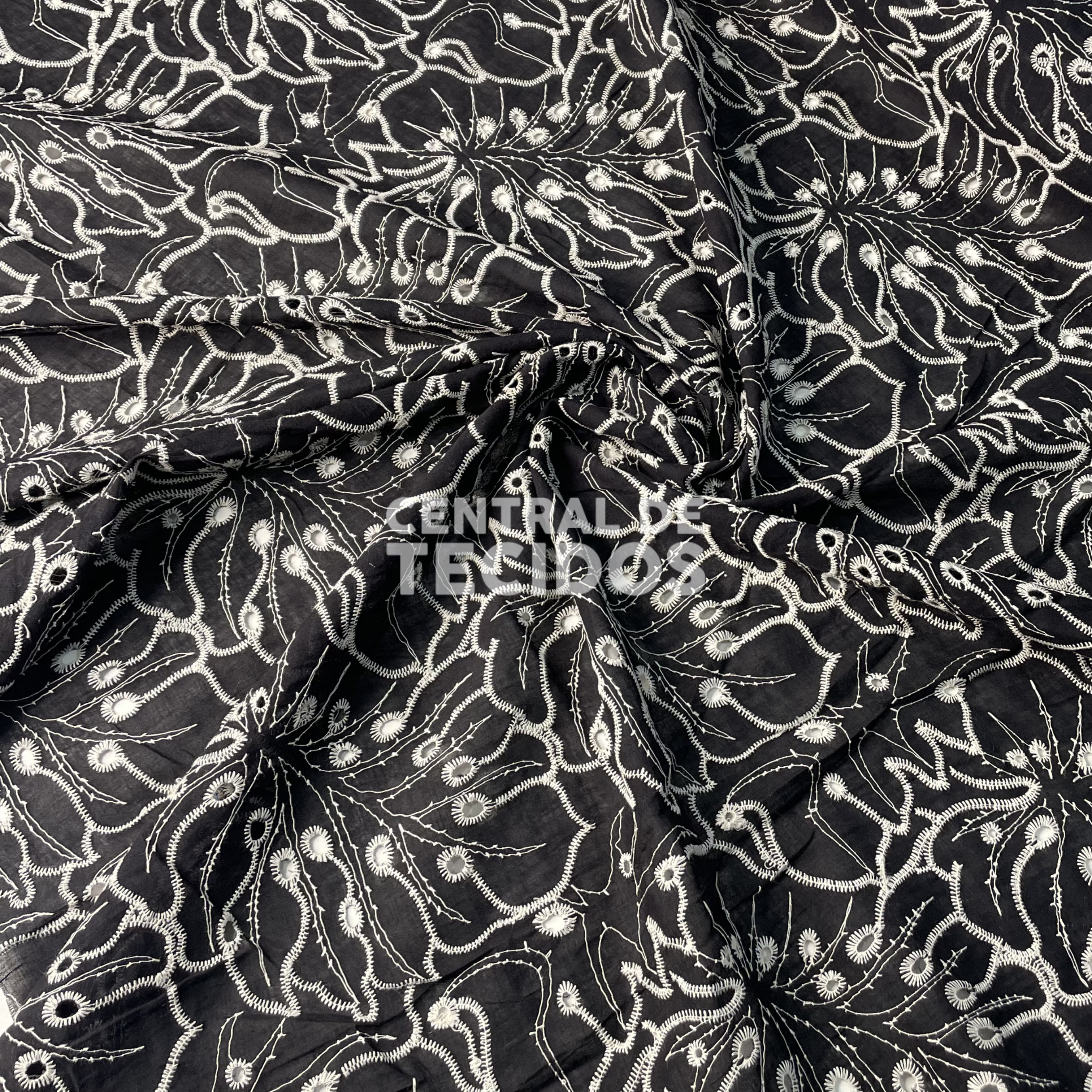 Broderi Laise Bordado Folhas Preto