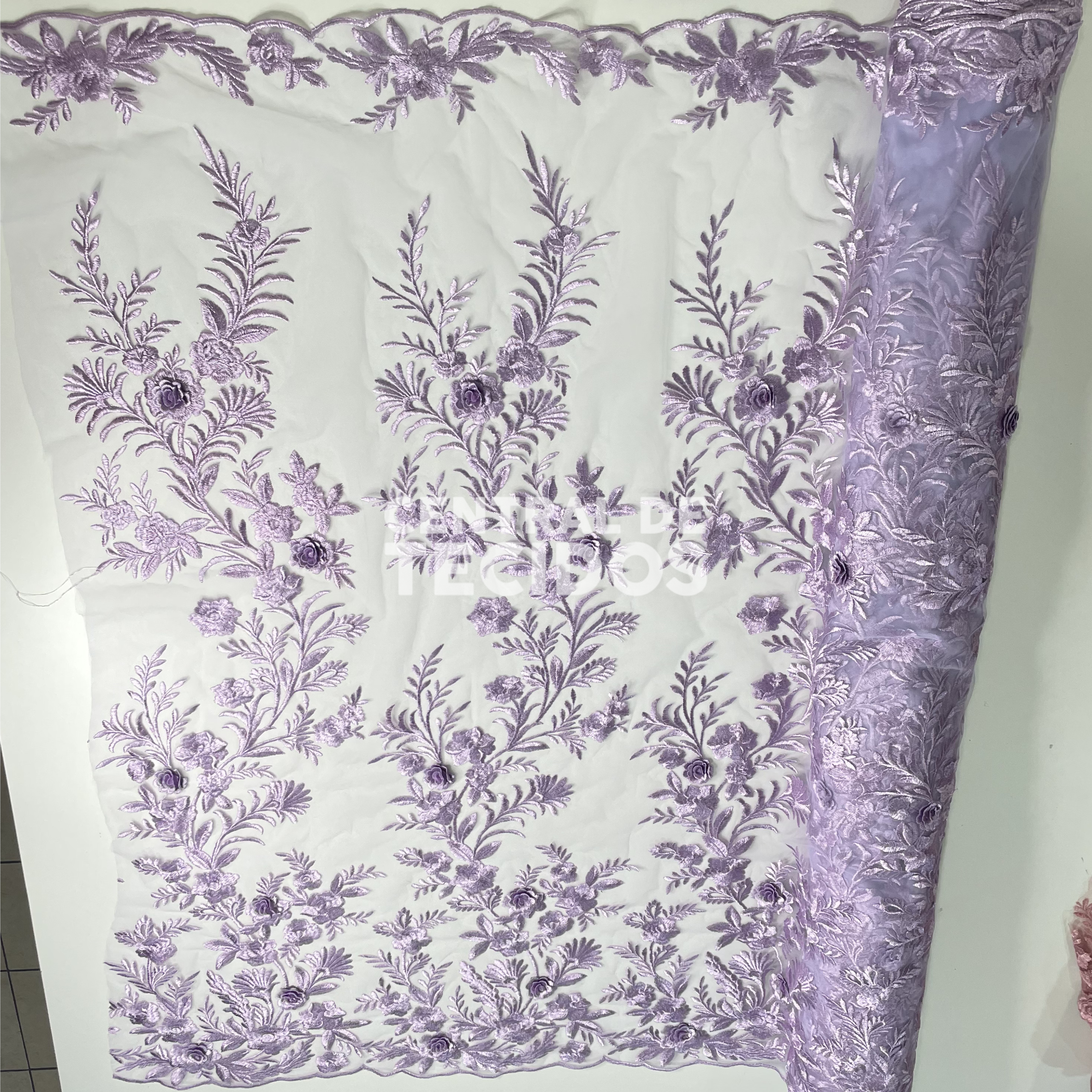 Tule Bordado 3D Floral Lilás