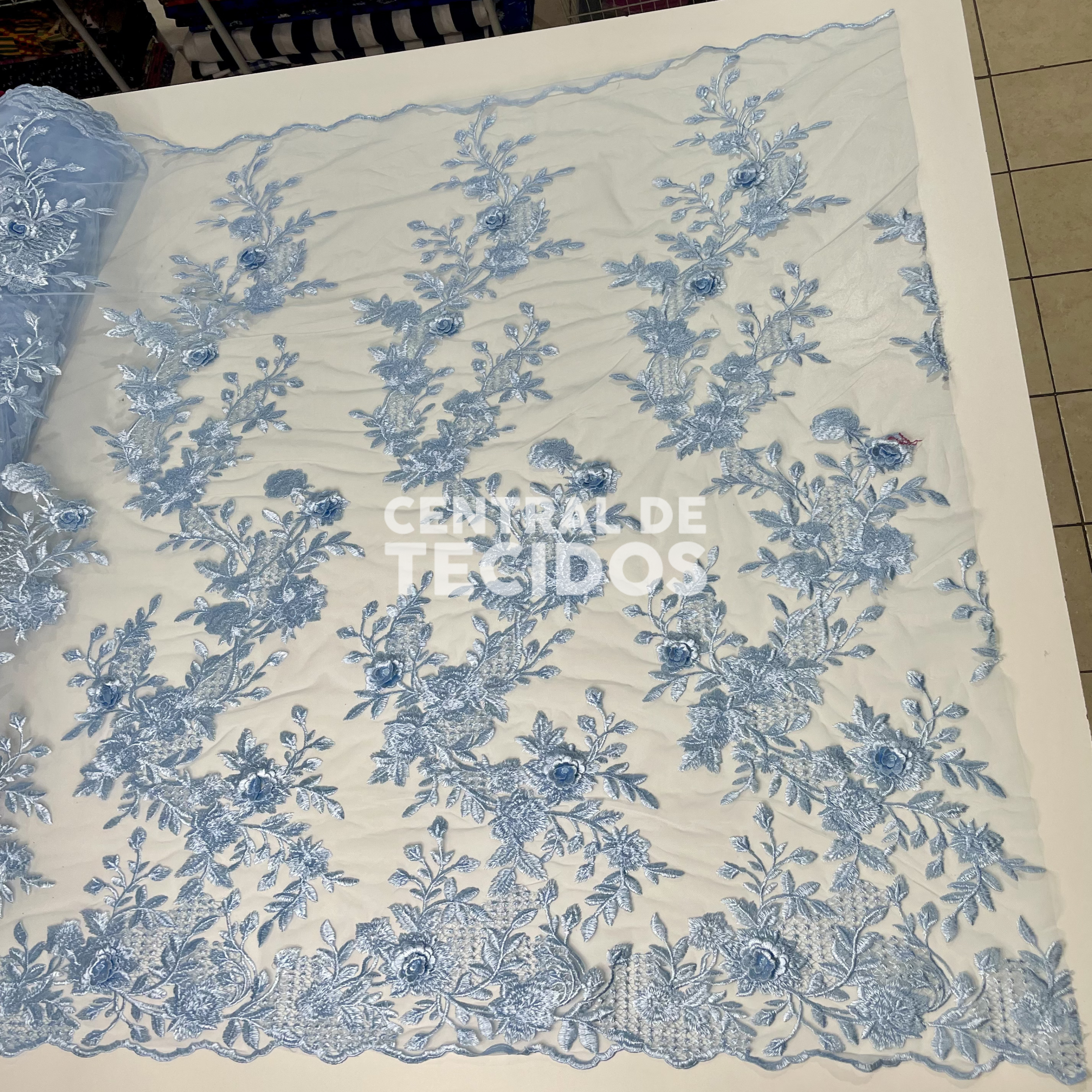 Tule Bordado 3D Floral Azul Claro