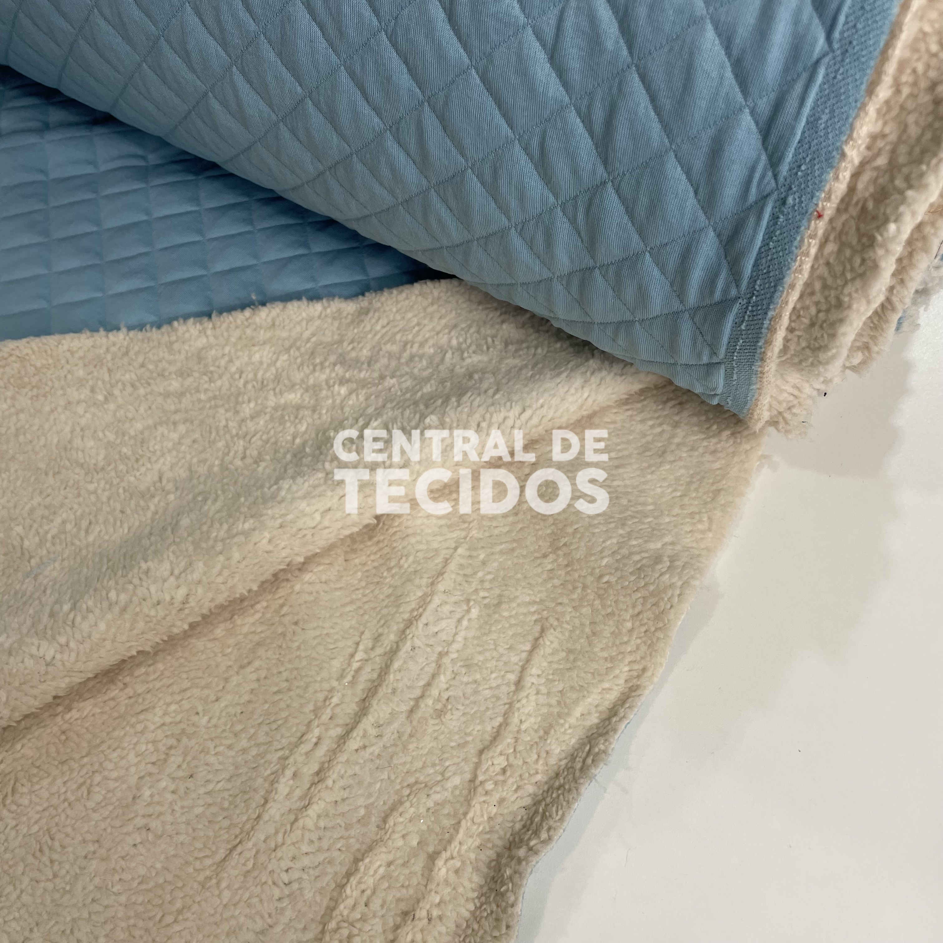Matelassê Double Carneirinho Azul