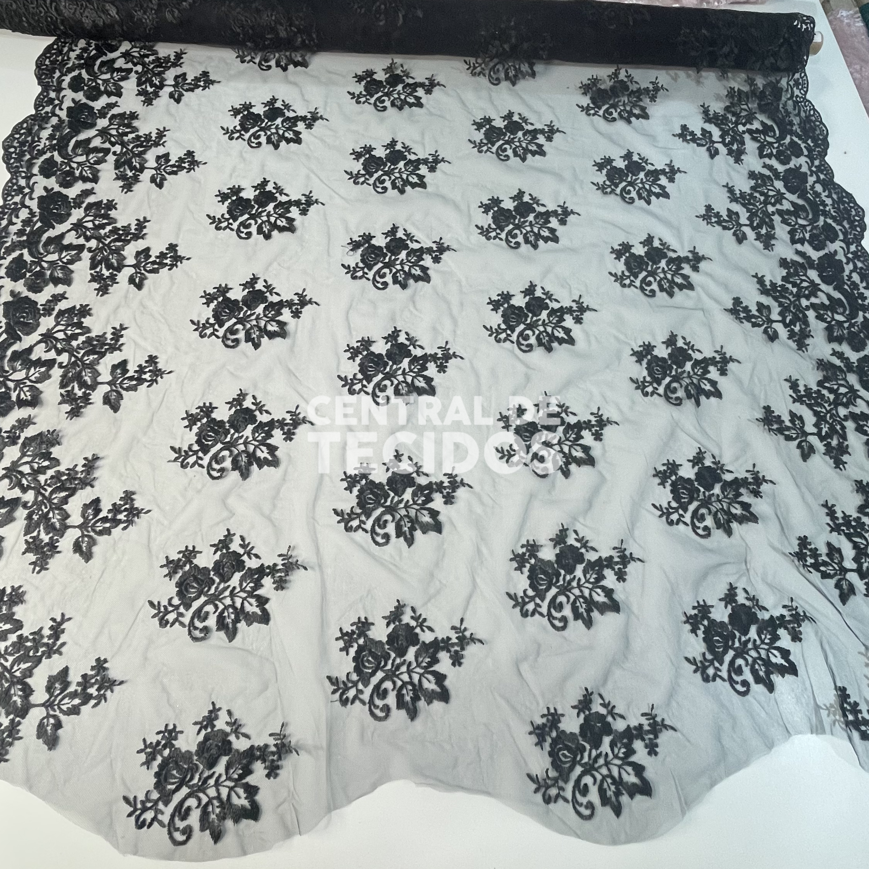 Tule Bordado Juliana Preto