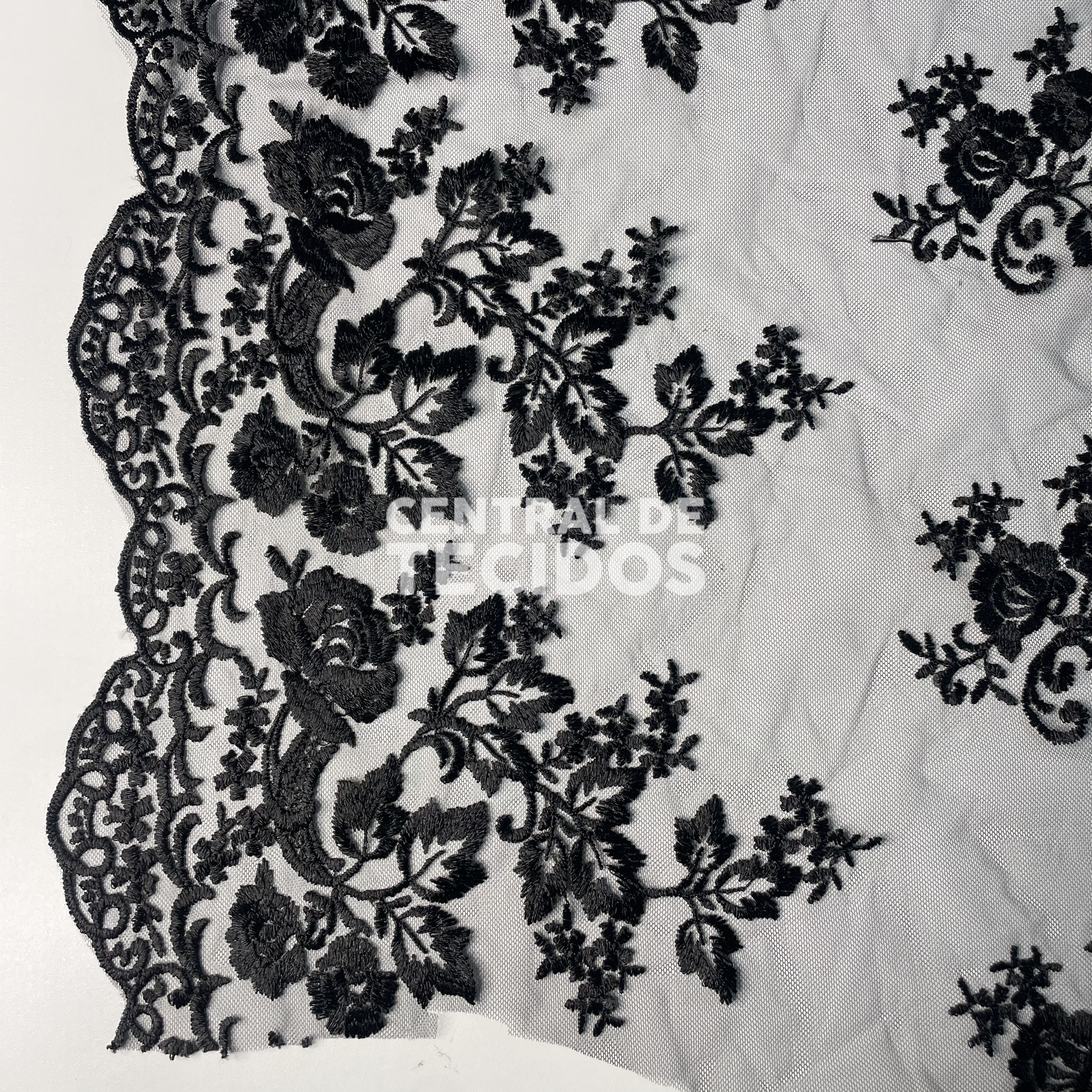 Tule Bordado Juliana Preto