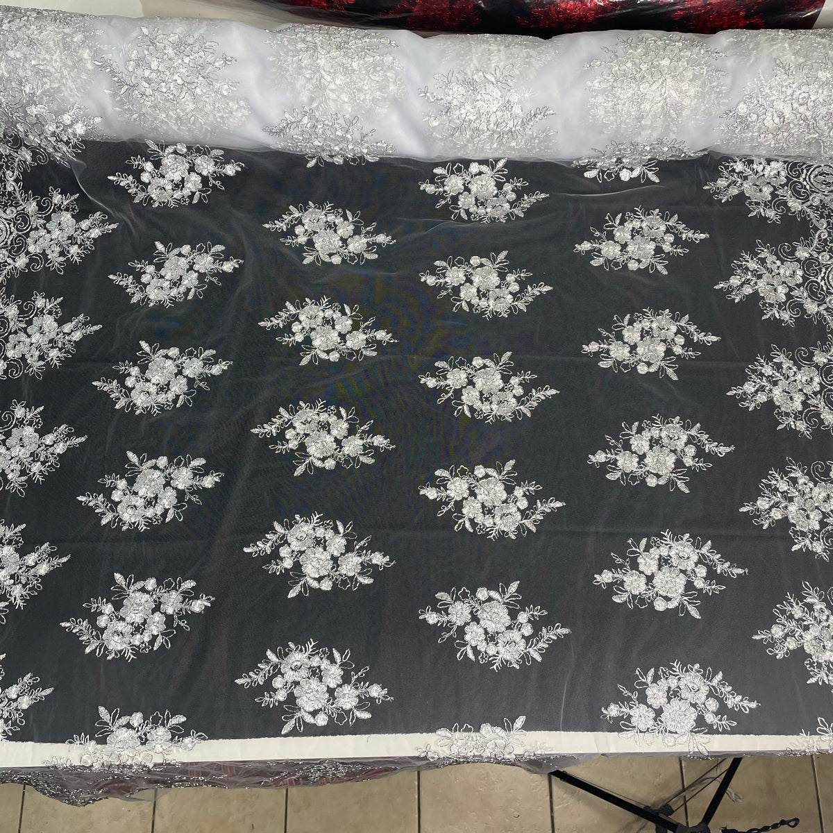 Tule Bordado Metalic Branco Fio Prata