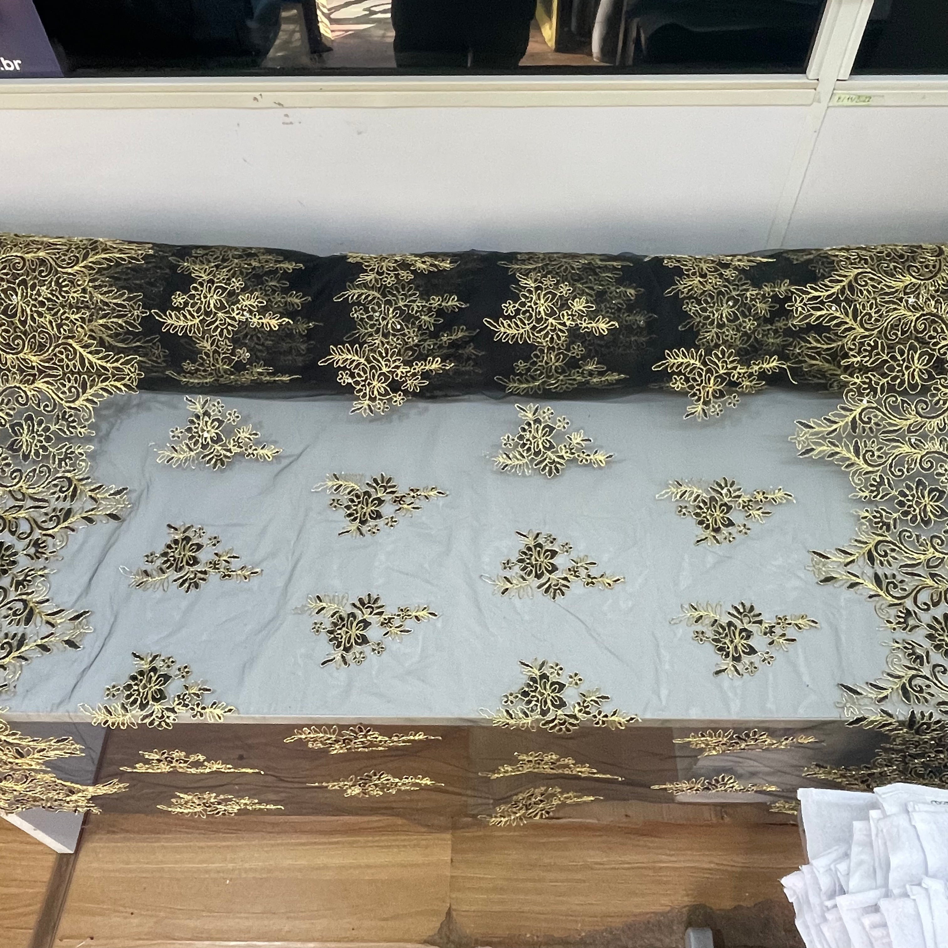 Tule Bordado Metálico GODESS 668 Preto e Dourado