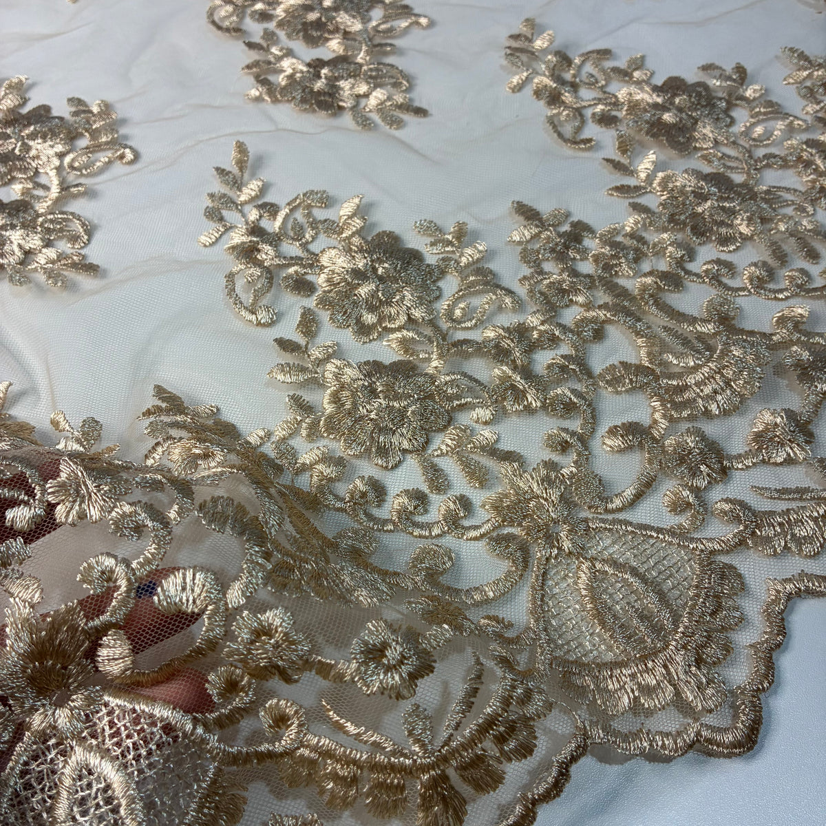 Tule Bordado Juliana Nude - Comprimento: 1,25m X Largura: 1,38m