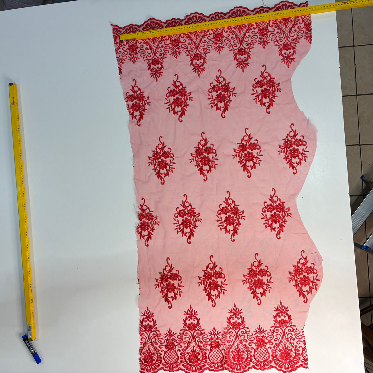 Tule Bordado Juliana Vermelho - Comprimento: 0,50m X Largura: 1,38m