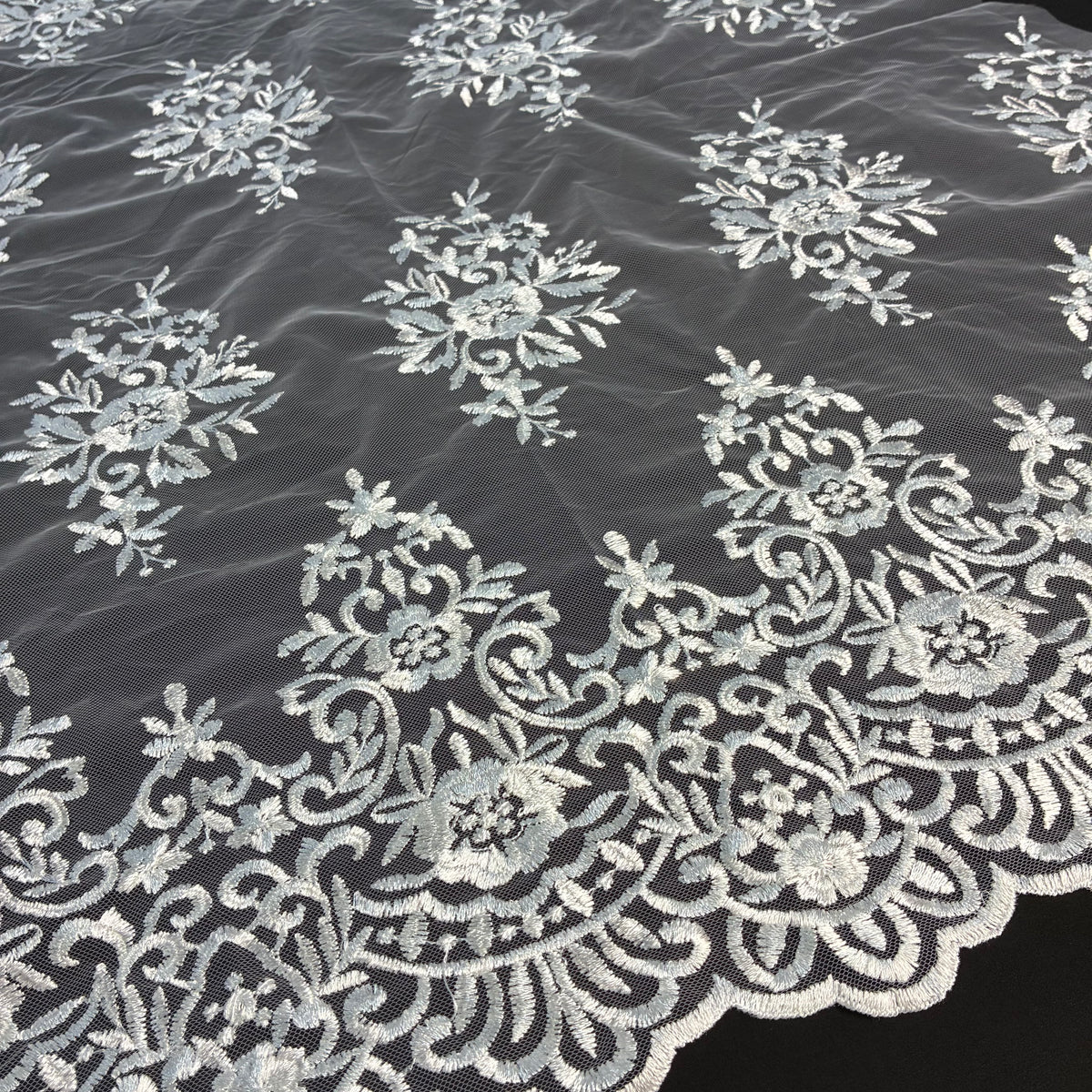 Tule Bordado Juliana Branco - Comprimento: 0,75m X Largura: 1,38m