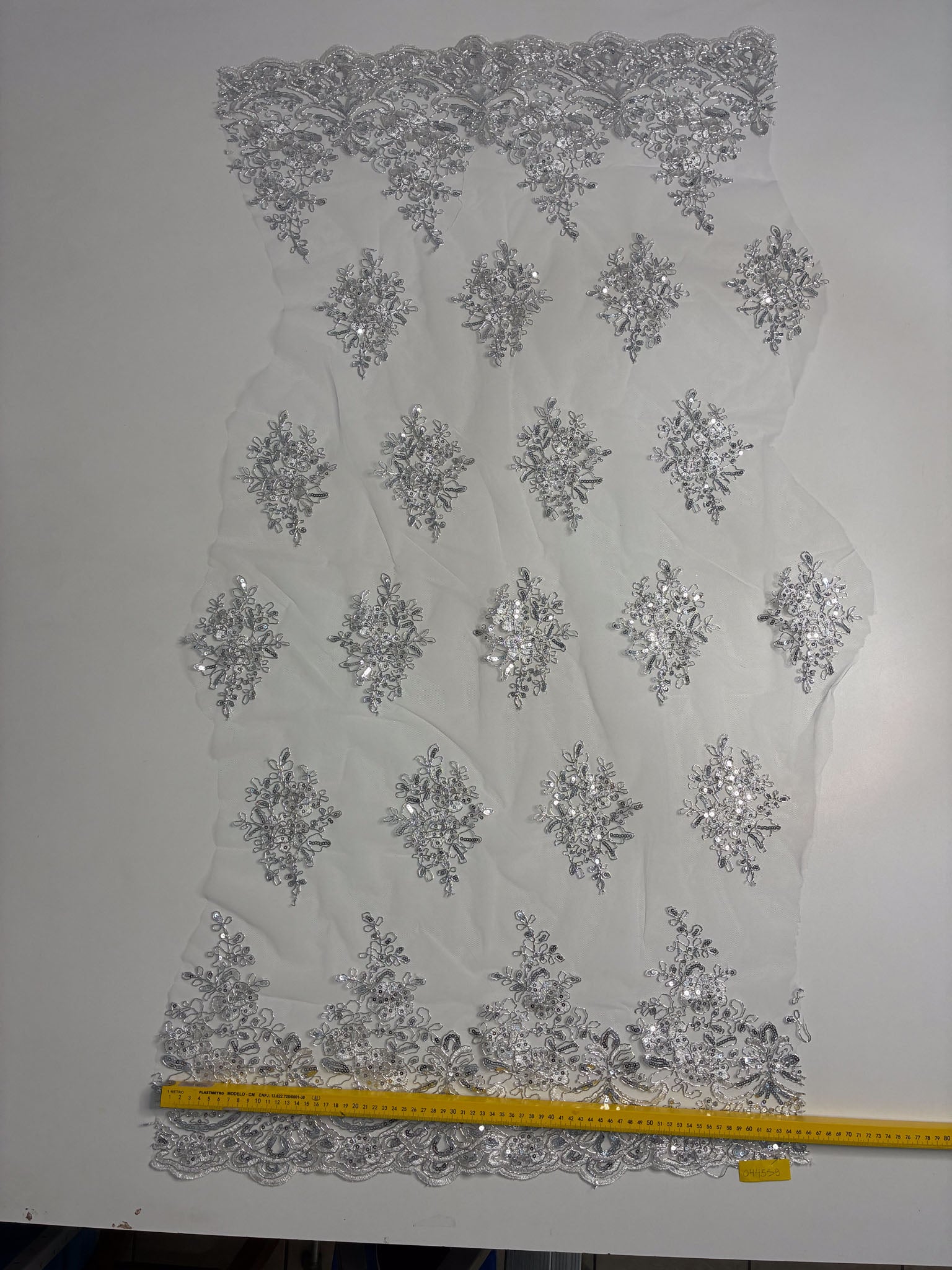 Tule Bordado Metalic Godess 559 Branco - Comprimento: 0,65m X Largura: 1,38m