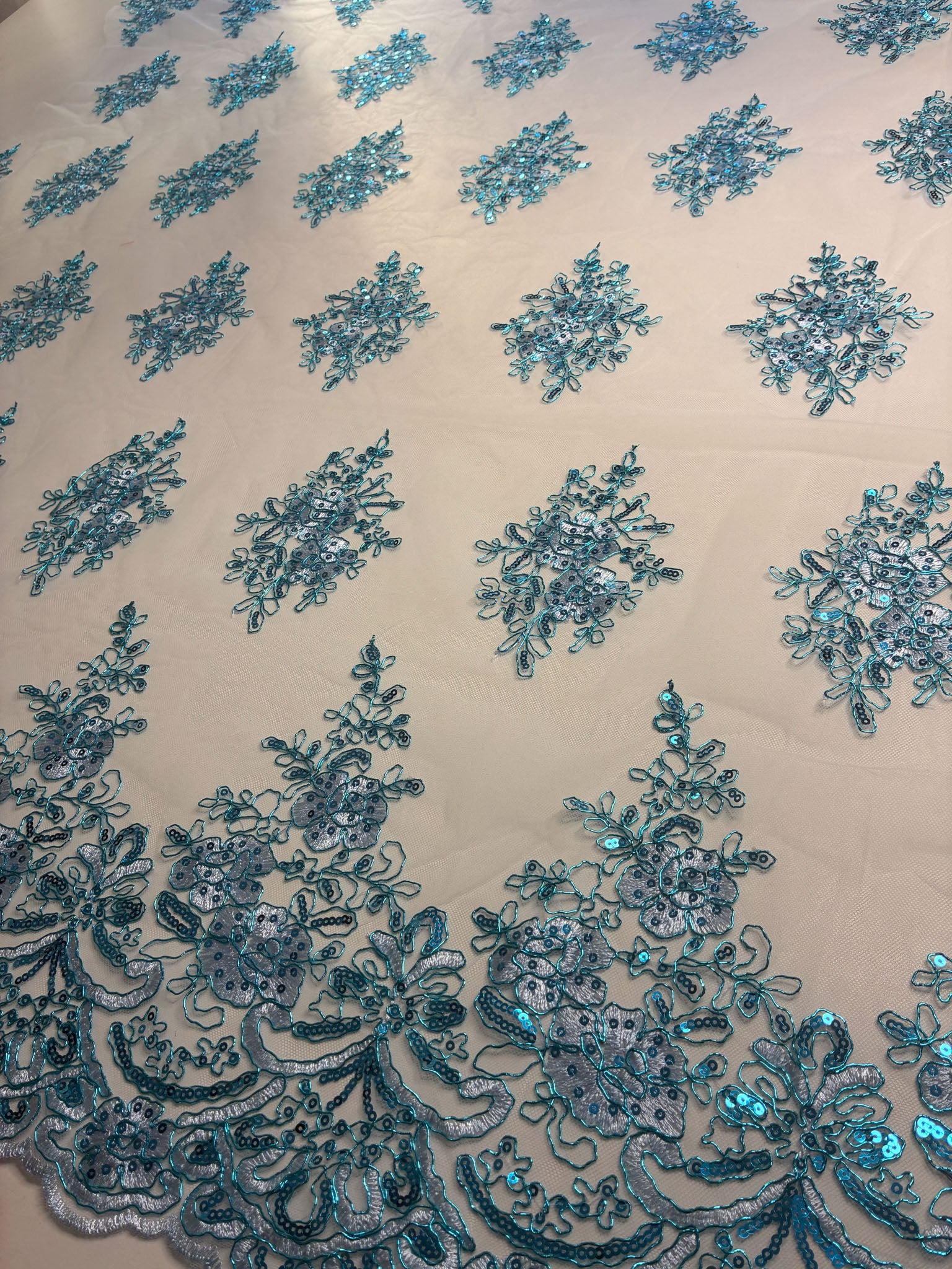 Tule Bordado Metalic Godess 559 Azul Claro - Comprimento: 1,05m X Largura: 1,38m